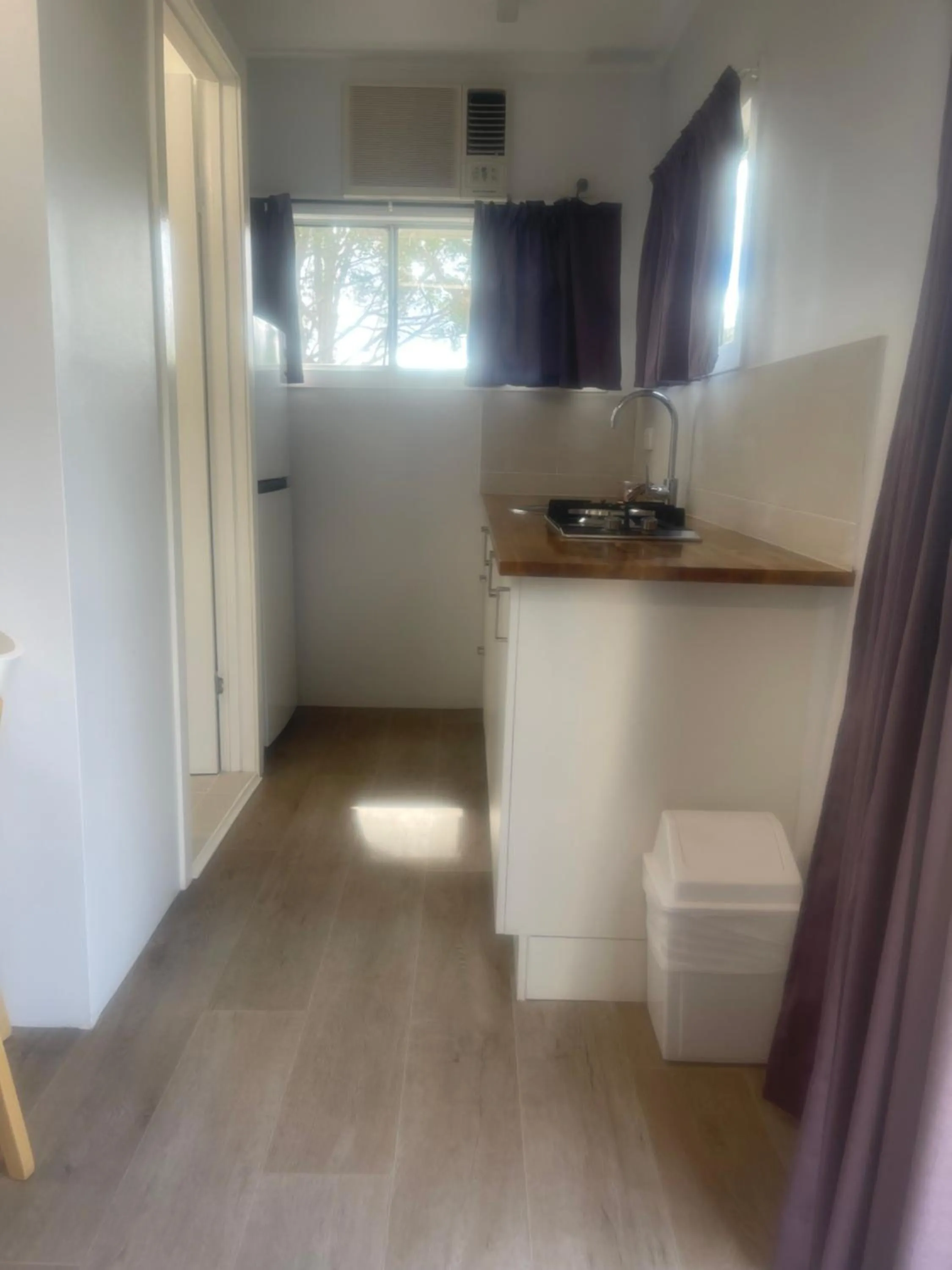 Kitchen or kitchenette in Bega Caravan Park