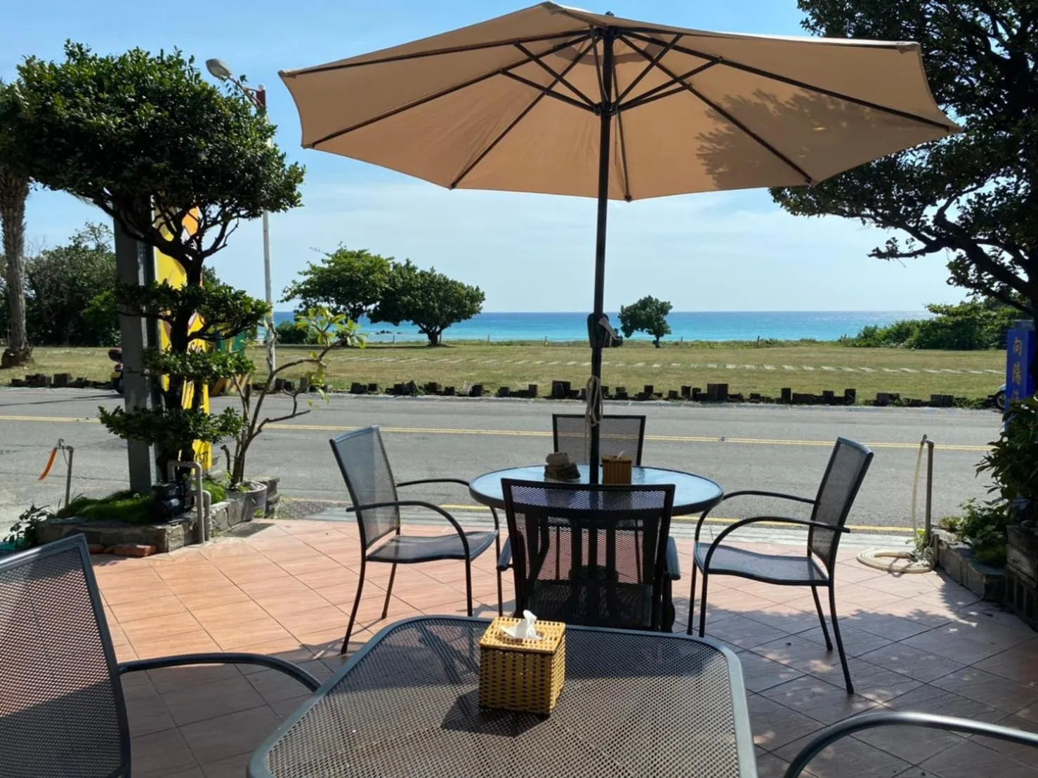 Patio in LoveSea 126 Beach Inn