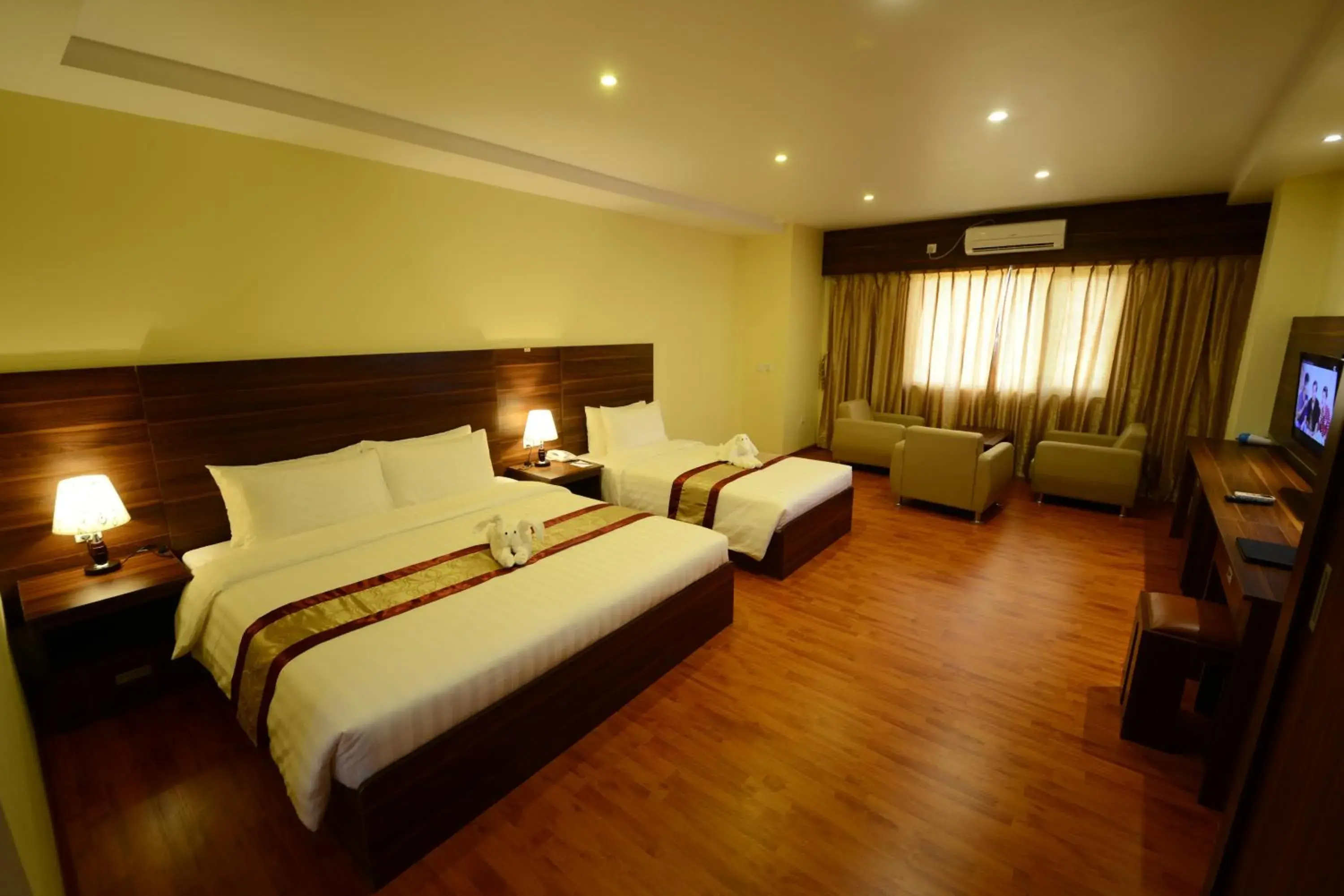 Deluxe Family Room in Silver Green Hotel Deluxe Family Room in Silver Green Hotel