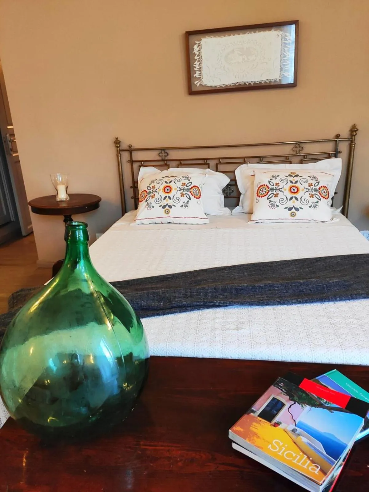 Bedroom in Acanthus B&B