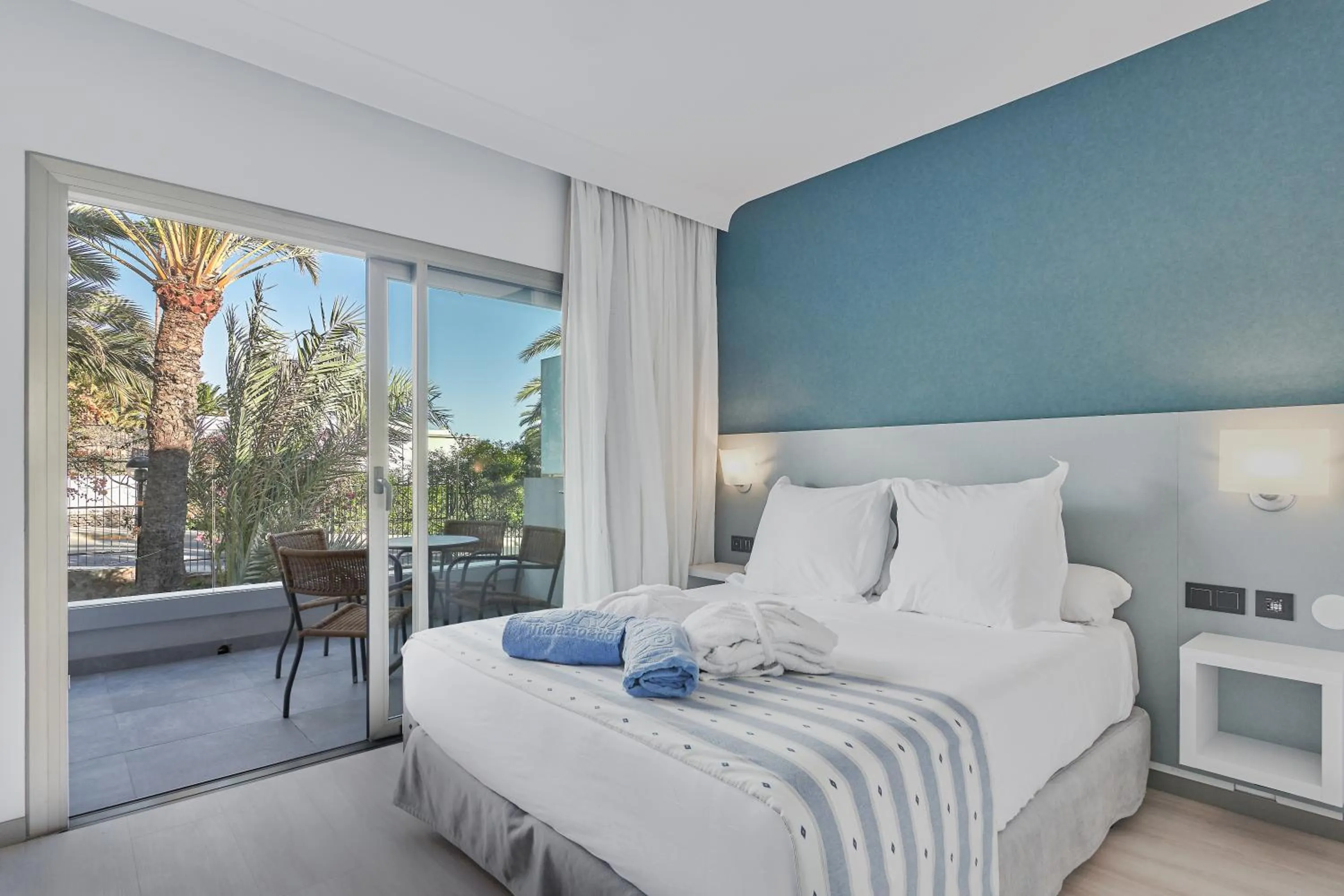 Bedroom, Bed in Gloria Palace San Agustín Thalasso & Hotel