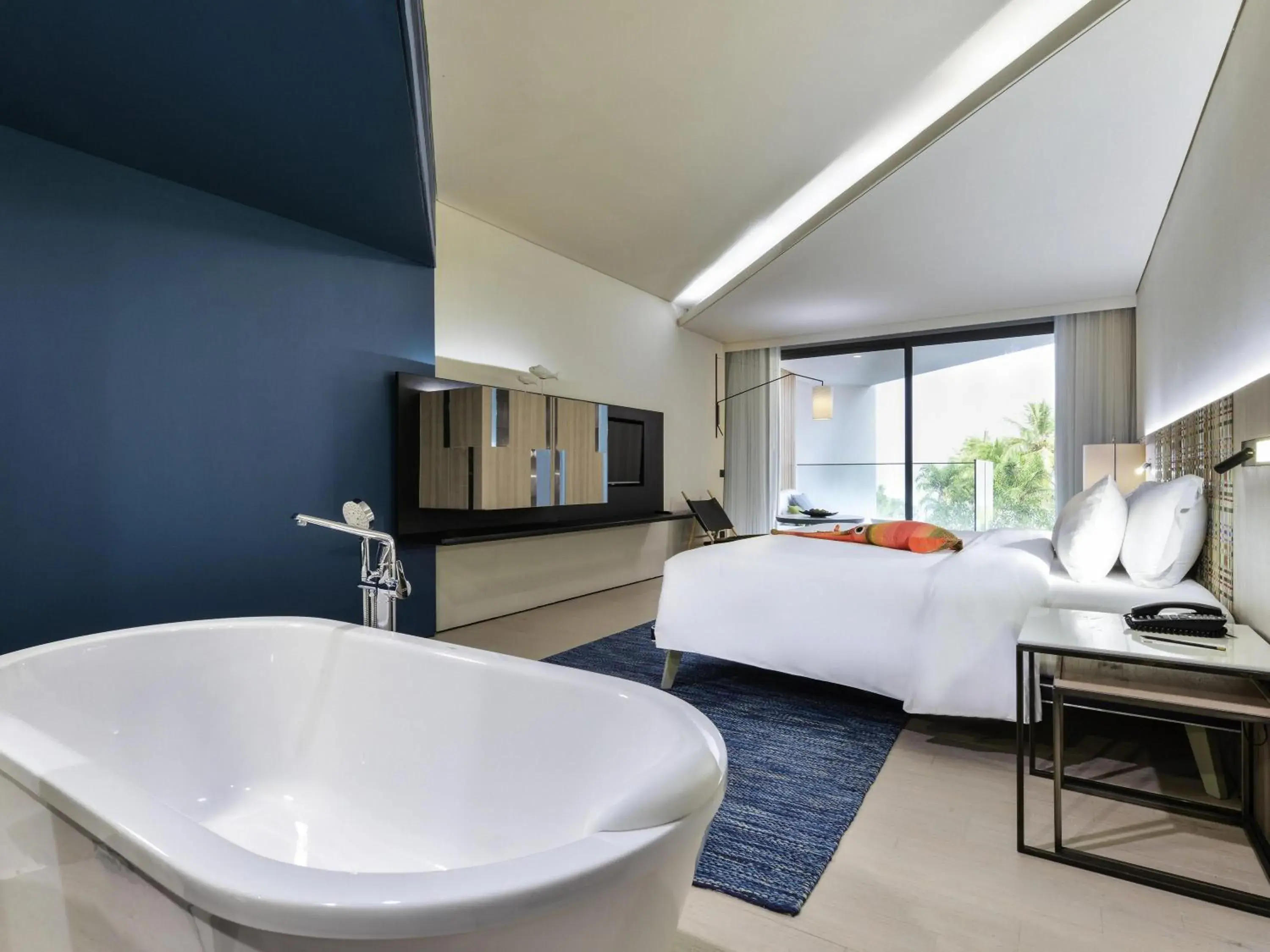 Sea Breeze Room with One King Bed in Veranda Resort Pattaya - MGallery Collection, Accor Hotel Sea Breeze Room with One King Bed in Veranda Resort Pattaya - MGallery Collection, Accor Hotel