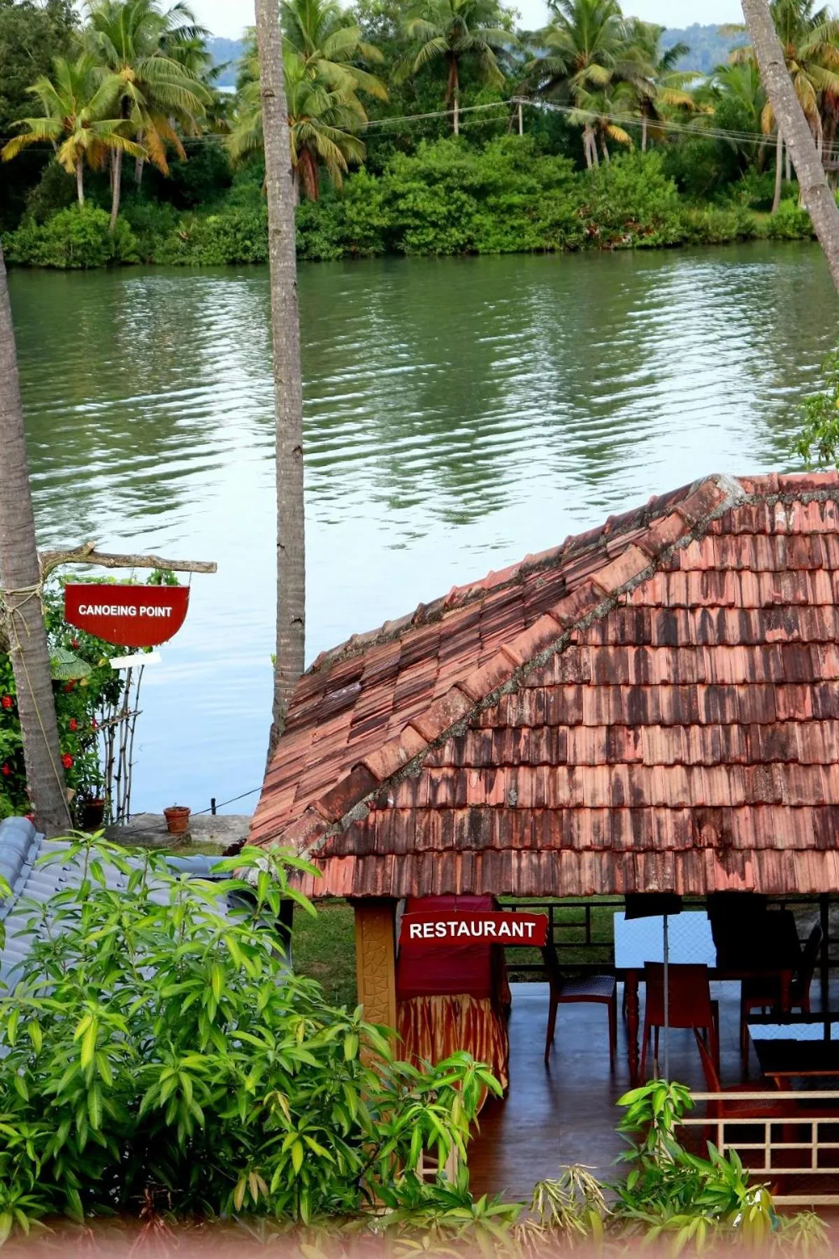 Lake N River Resort Munroe Island