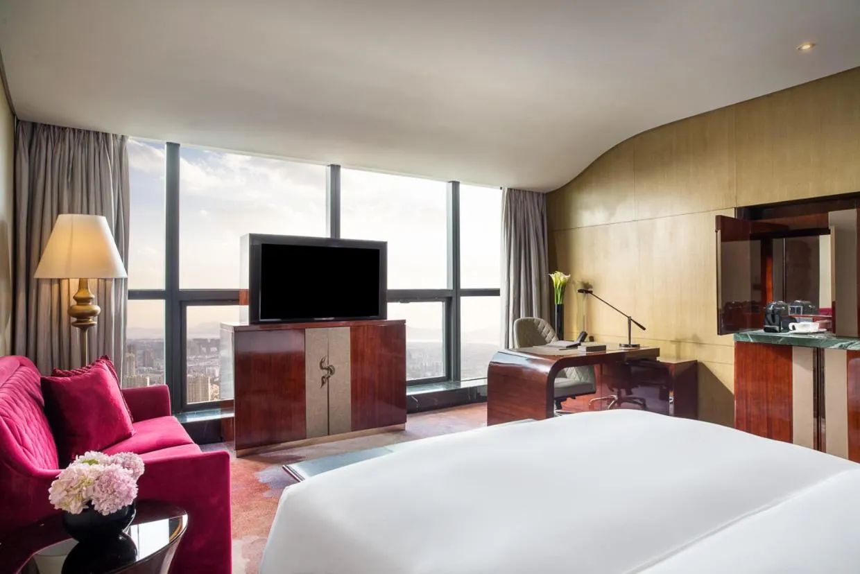 Bed in Sofitel Kunming