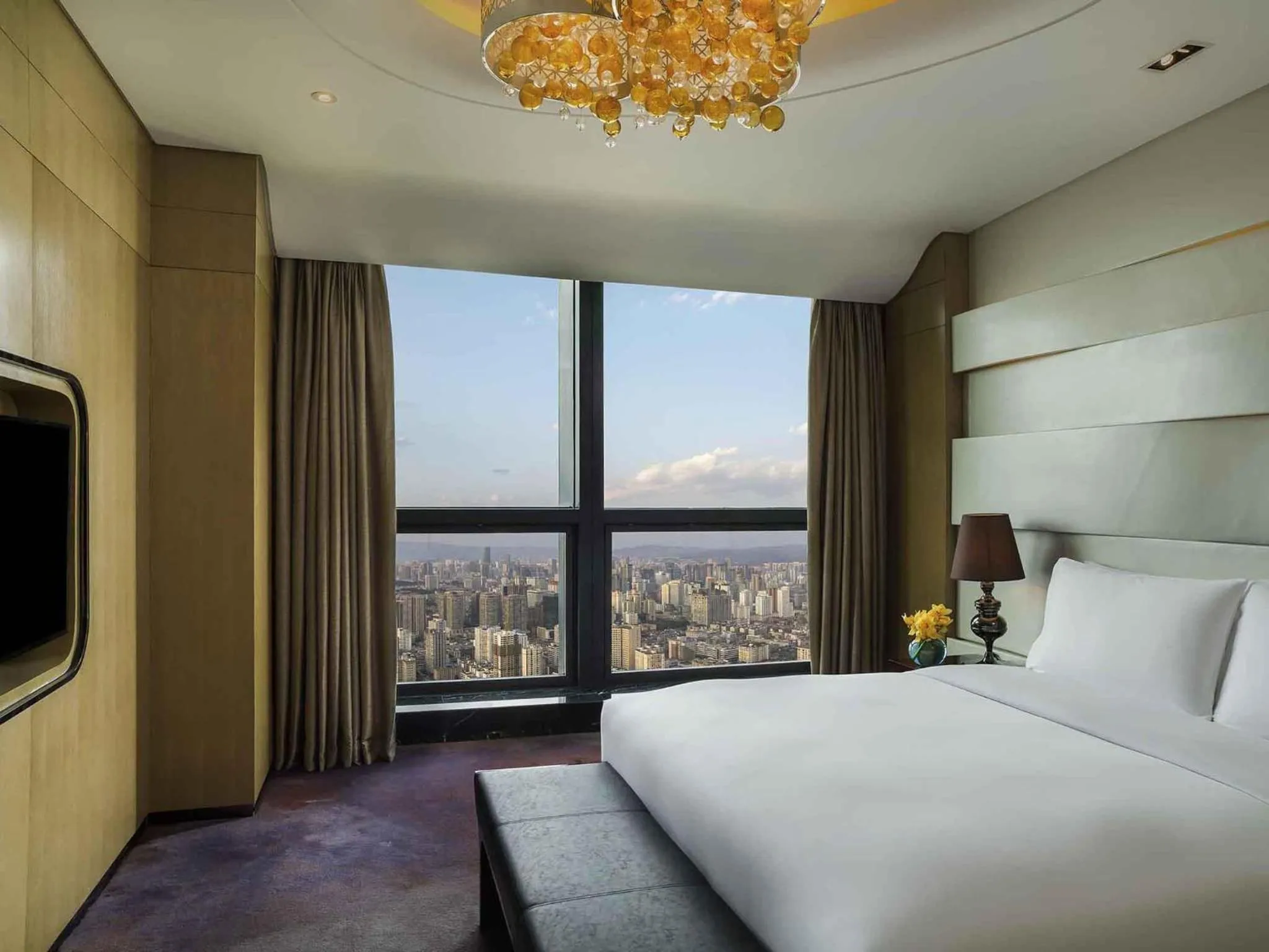 Photo of the whole room, Bed in Sofitel Kunming