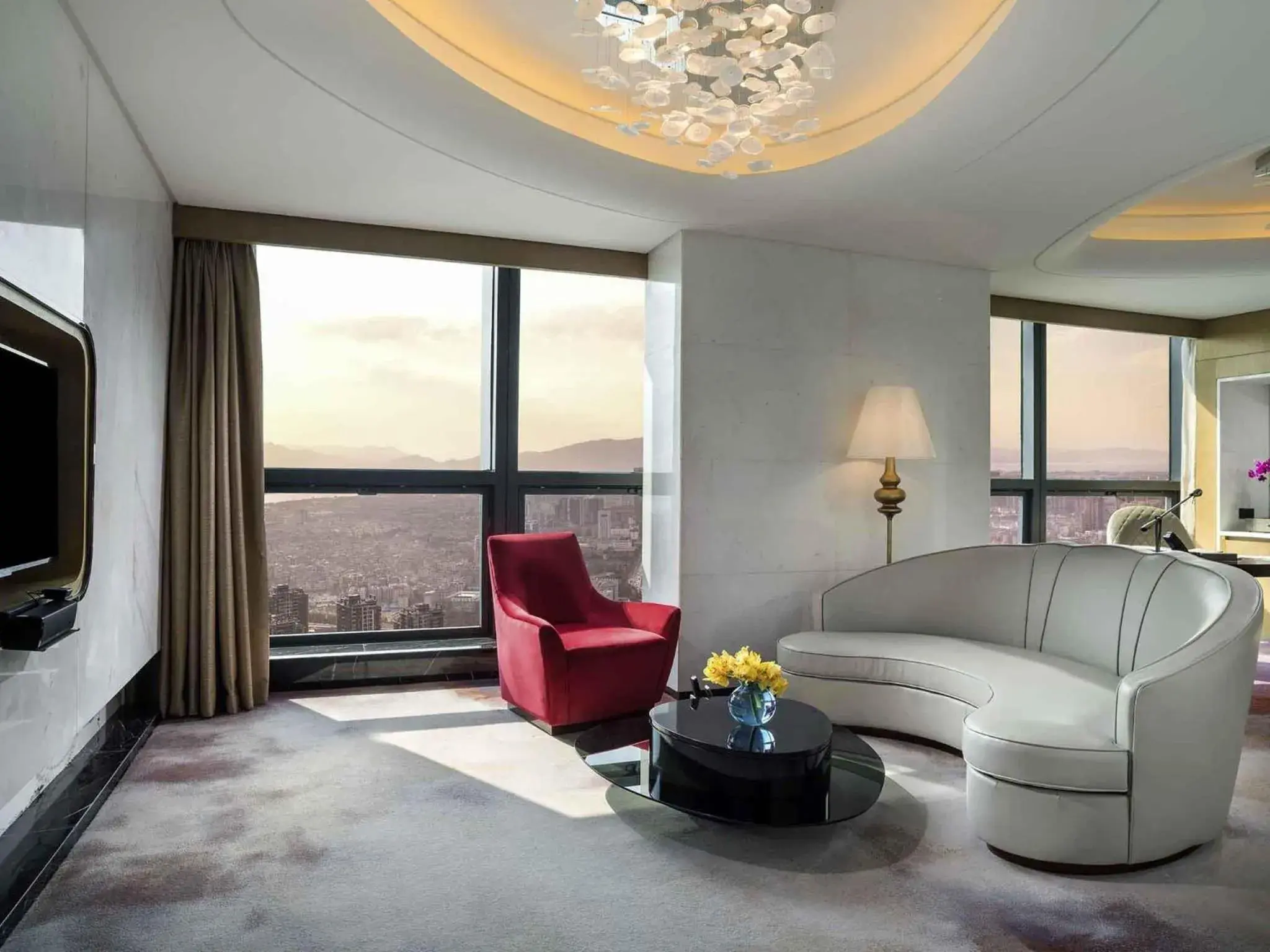 Prestige Suite with Club Access in Sofitel Kunming Prestige Suite with Club Access in Sofitel Kunming