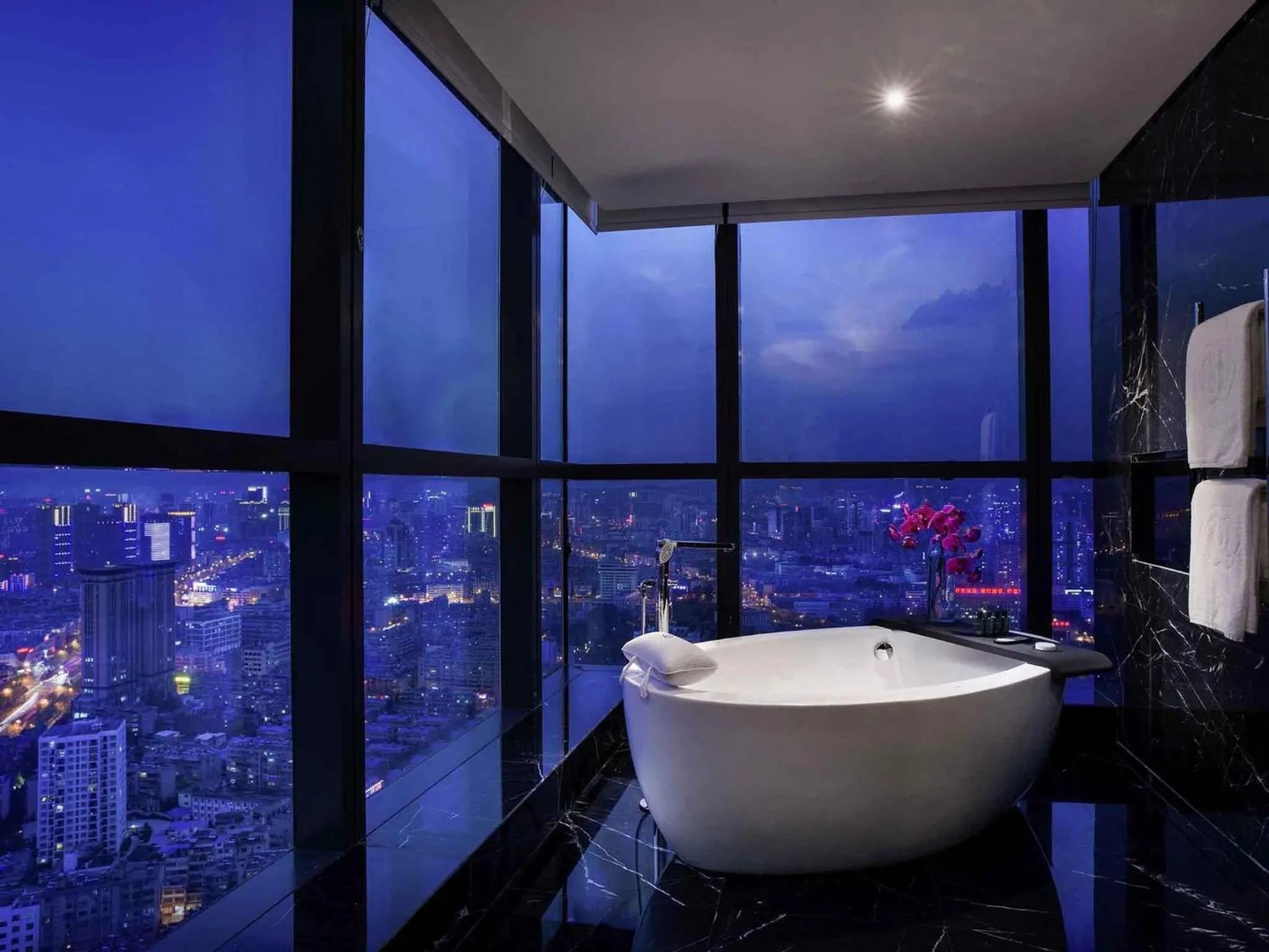 Photo of the whole room in Sofitel Kunming