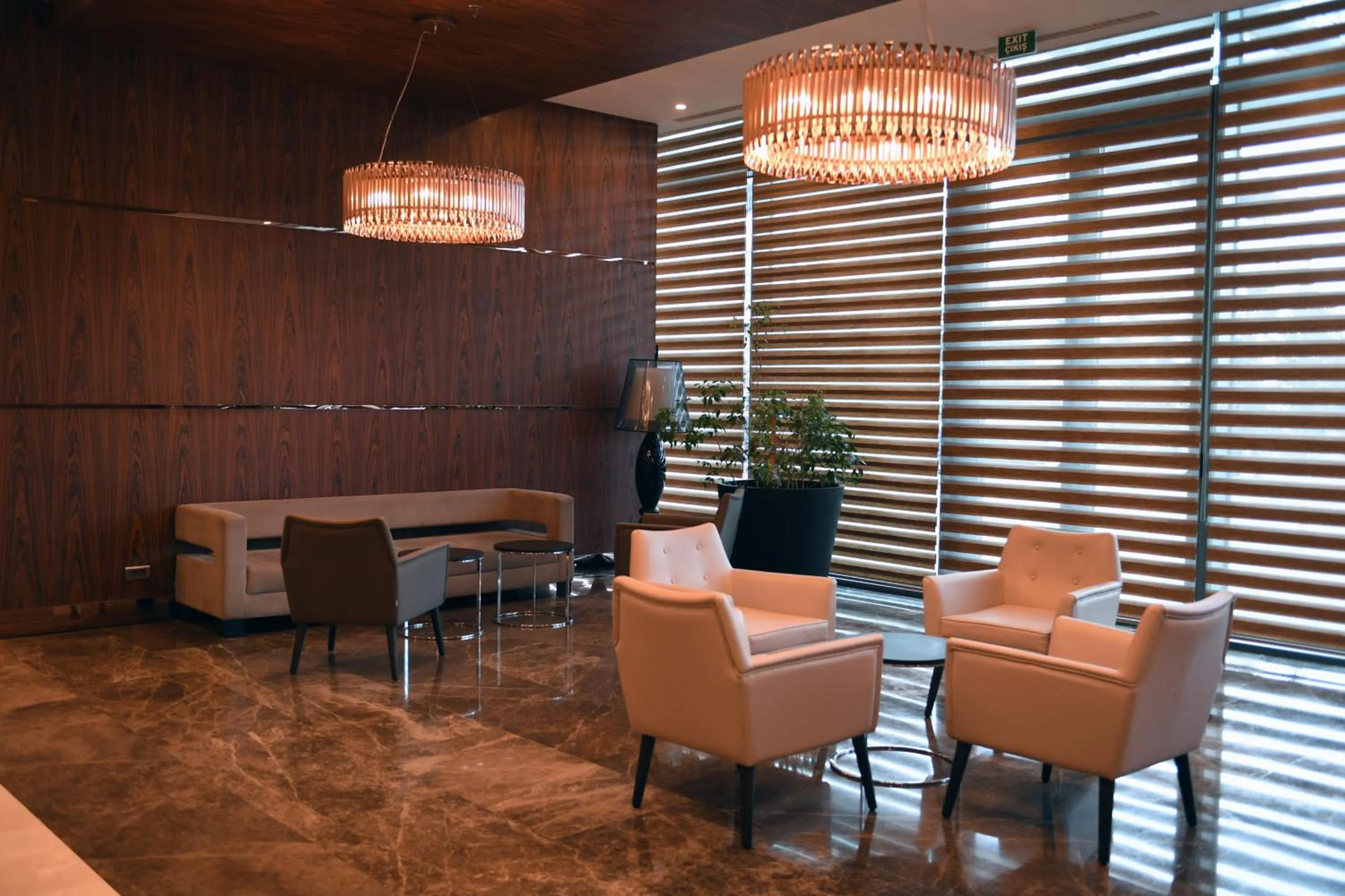 Lobby or reception in Mercure Istanbul West Hotel & Convention Center
