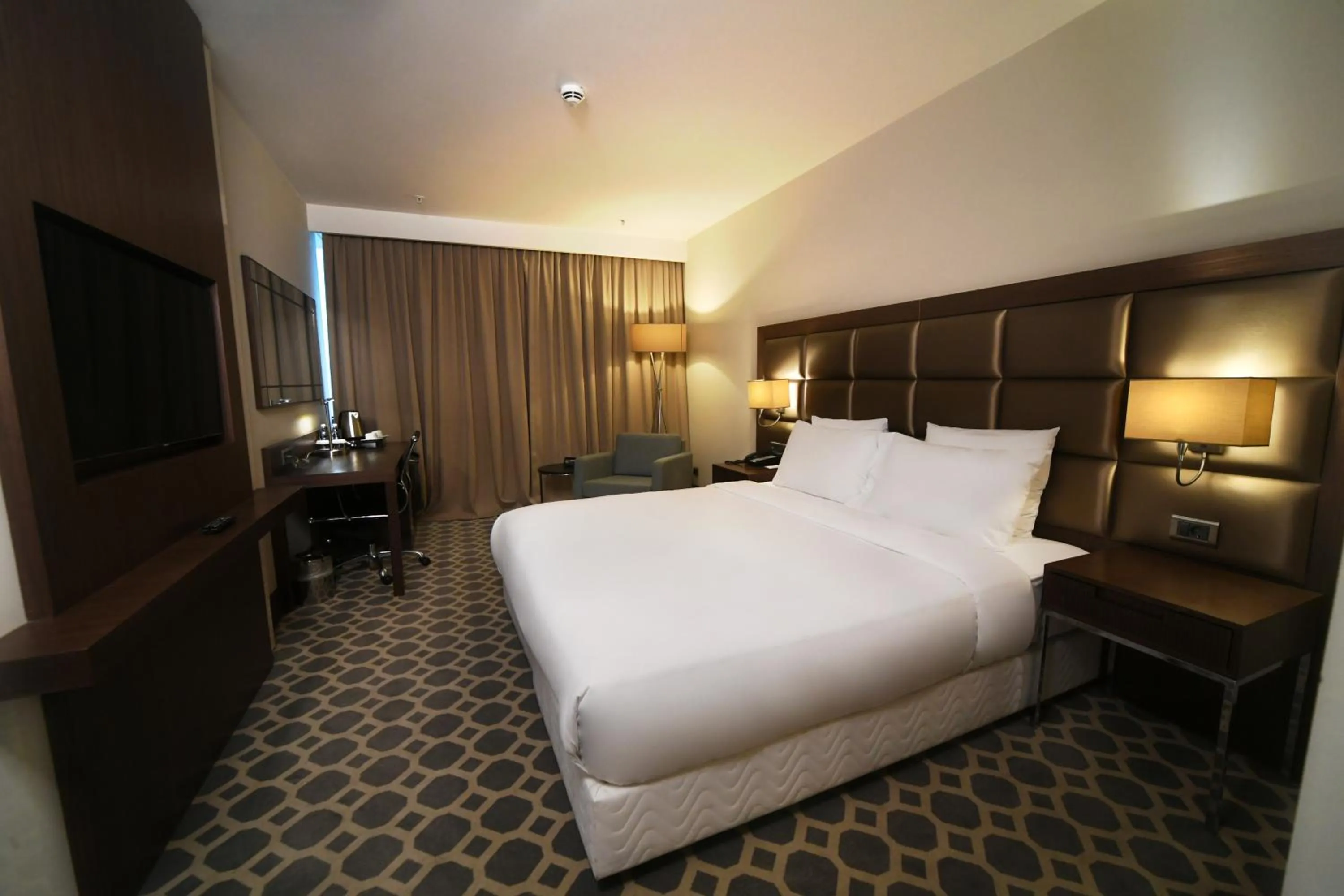 Photo of the whole room, Bed in Mercure Istanbul West Hotel & Convention Center