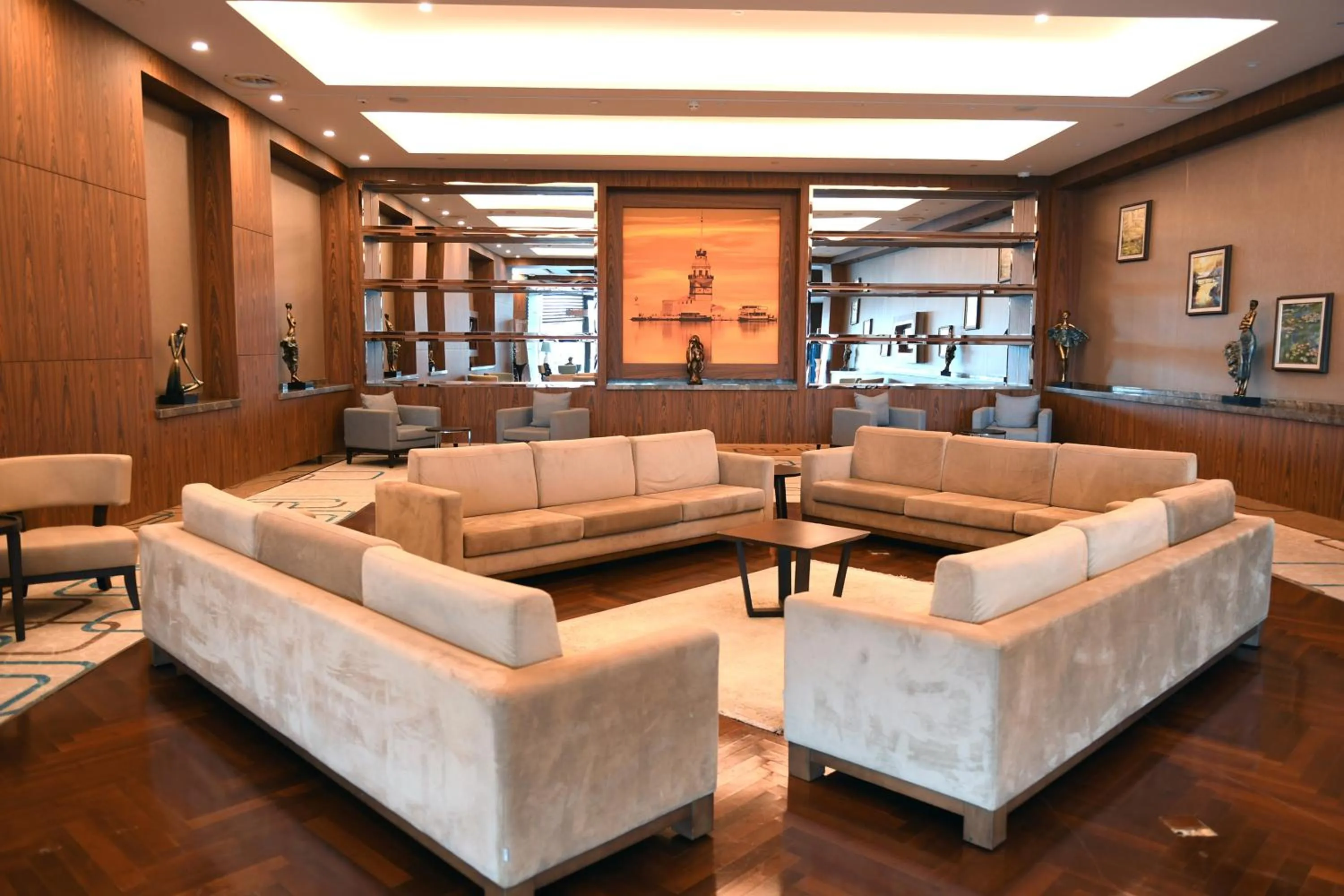 Lobby or reception in Mercure Istanbul West Hotel & Convention Center