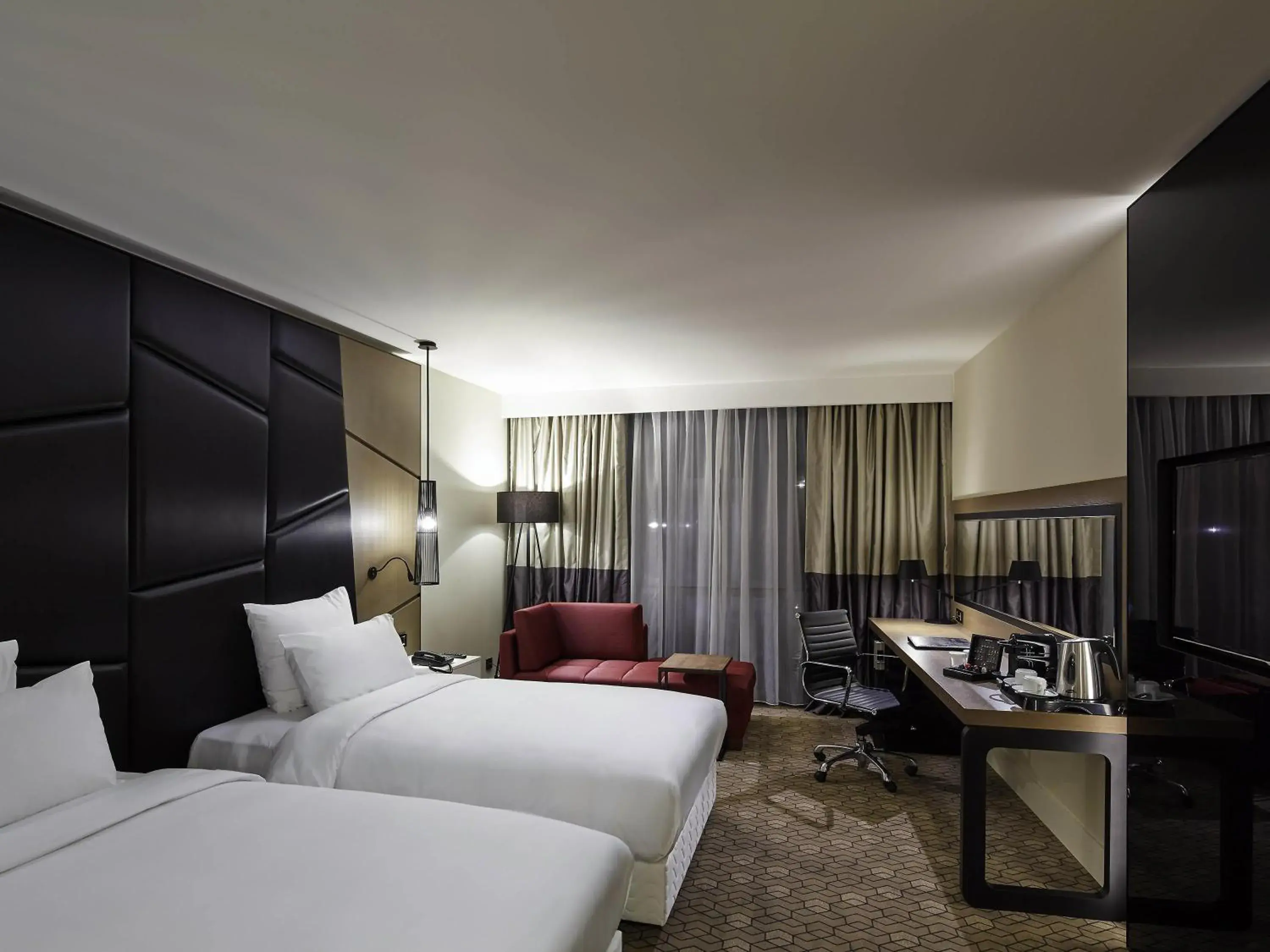 Executive Room with Twin Bed - Lounge Access in Pullman Istanbul Hotel & Convention Center Executive Room with Twin Bed - Lounge Access in Pullman Istanbul Hotel & Convention Center
