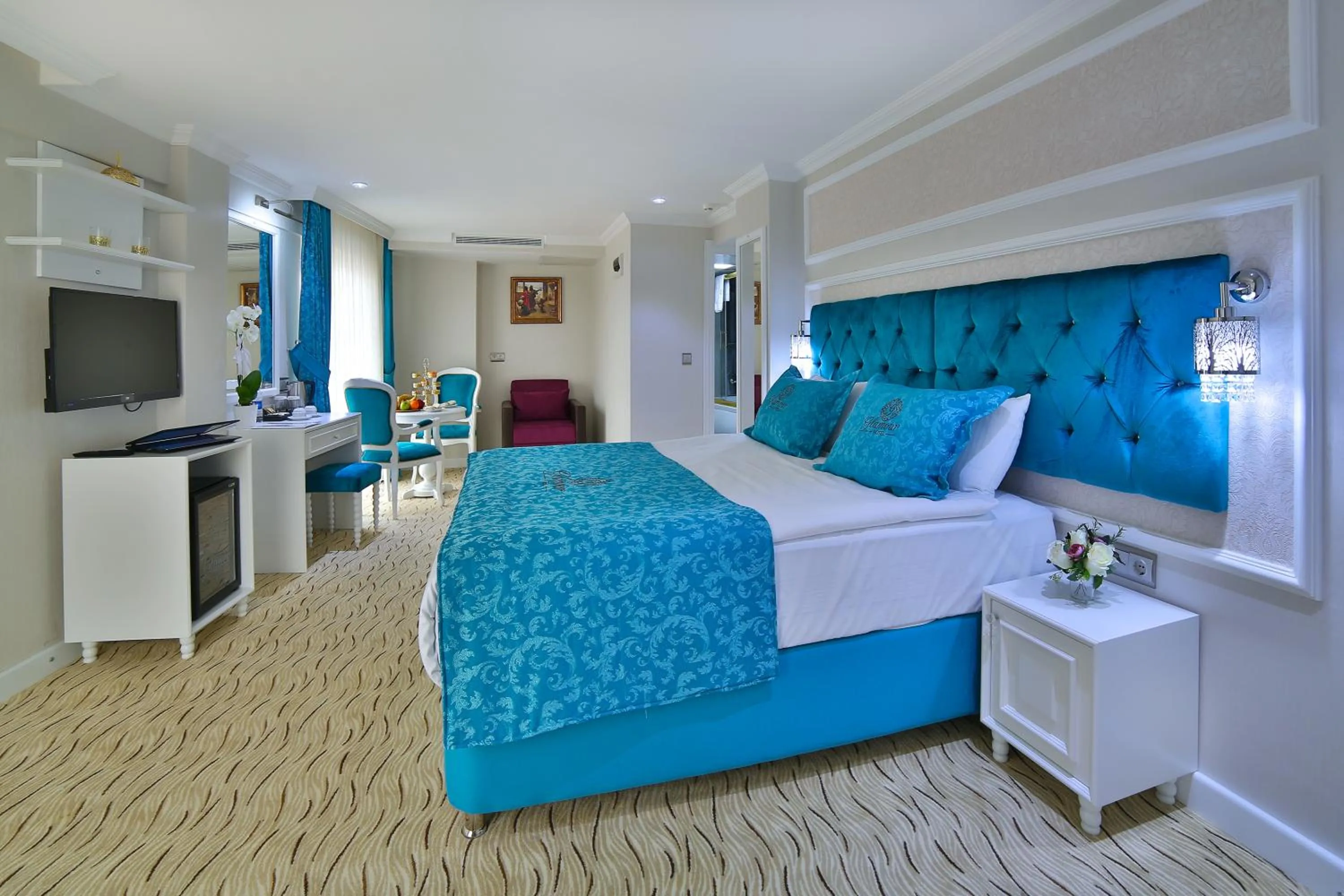 Photo of the whole room, Bed in Glamour Hotel Istanbul Sirkeci