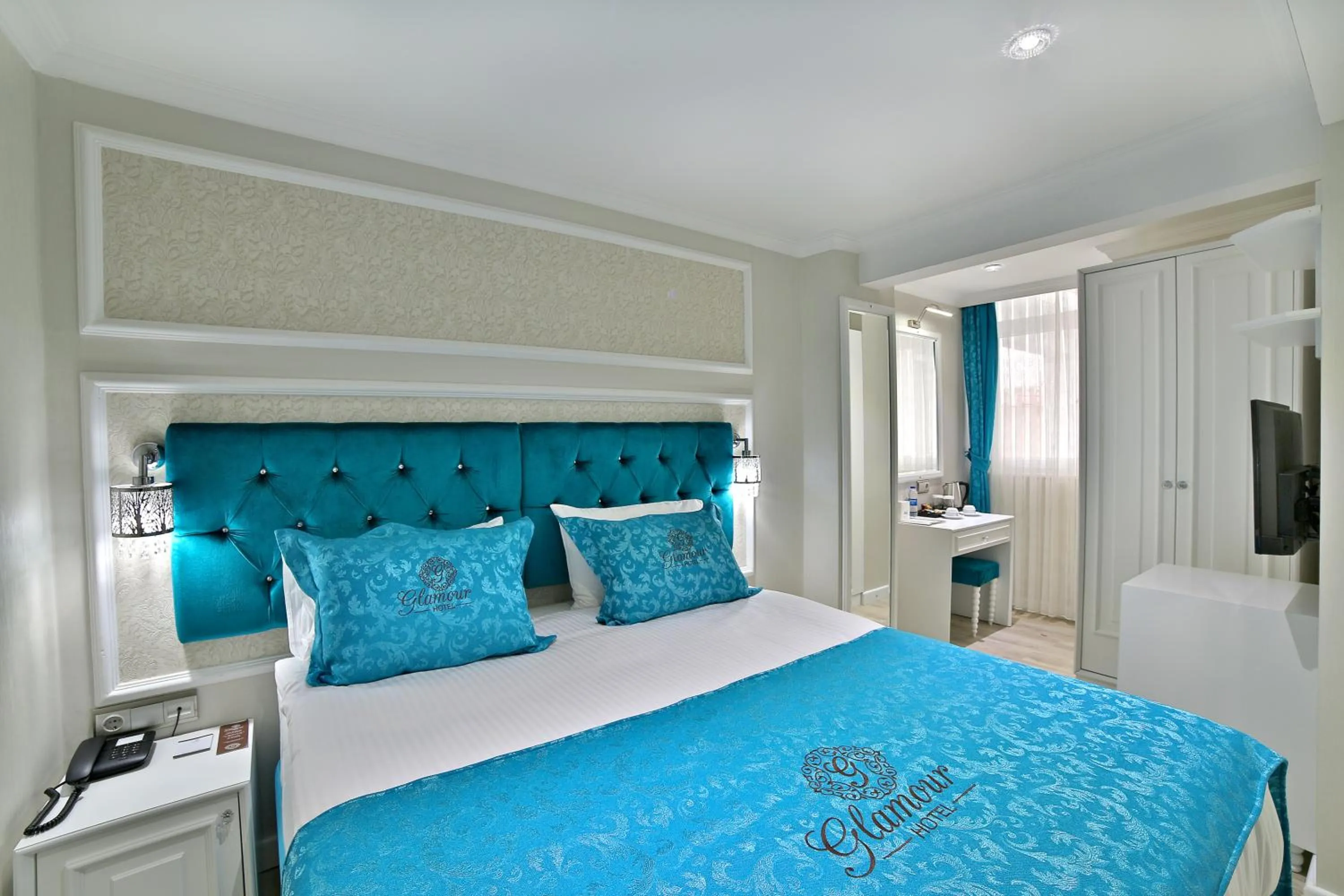 Bed in Glamour Hotel Istanbul Sirkeci