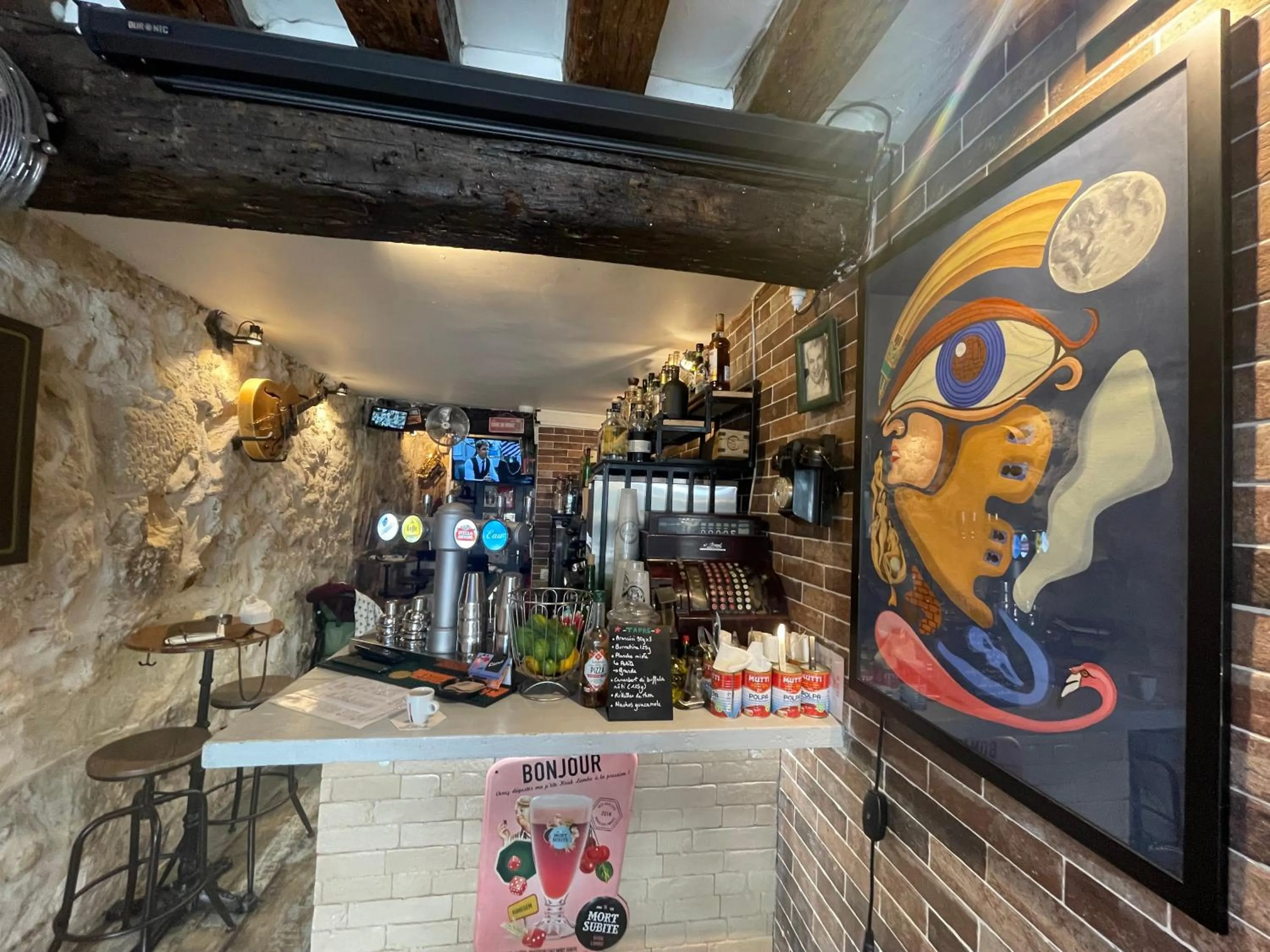 Lounge or bar in LE Globe