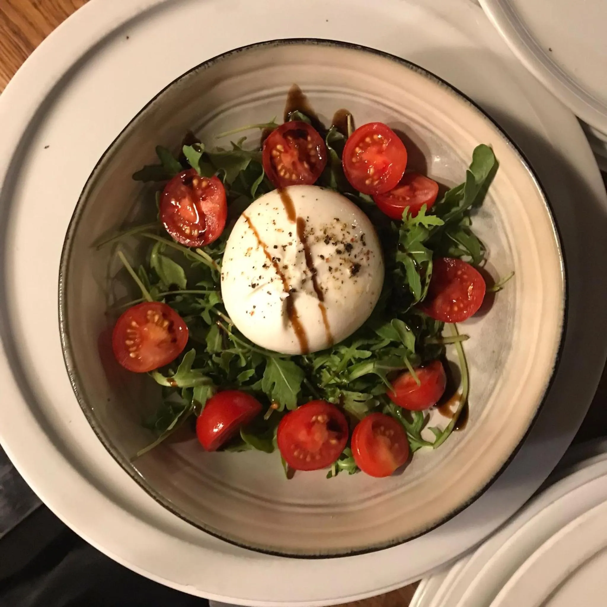 Restaurant/places to eat in LE Globe