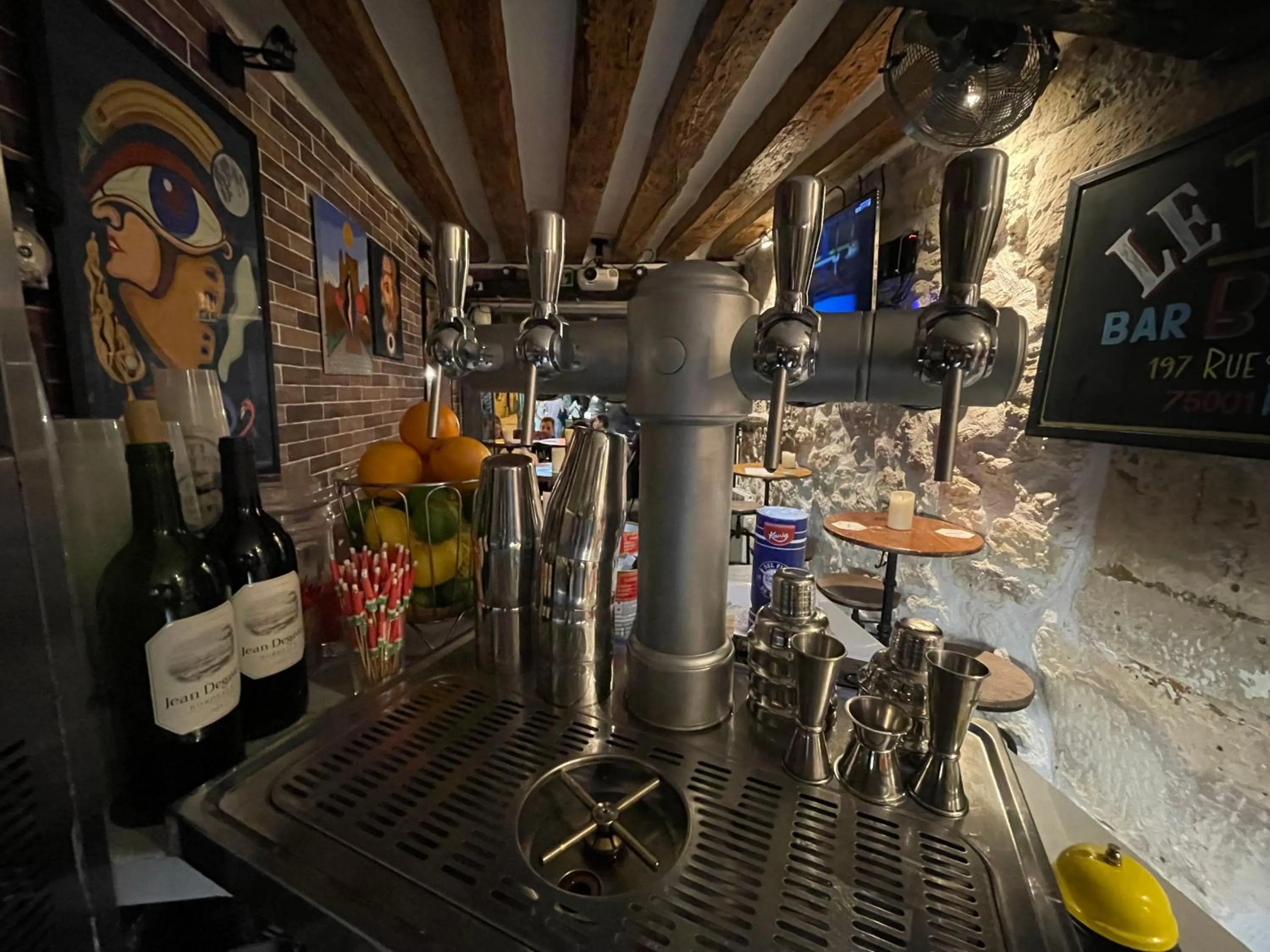 Lounge or bar in LE Globe