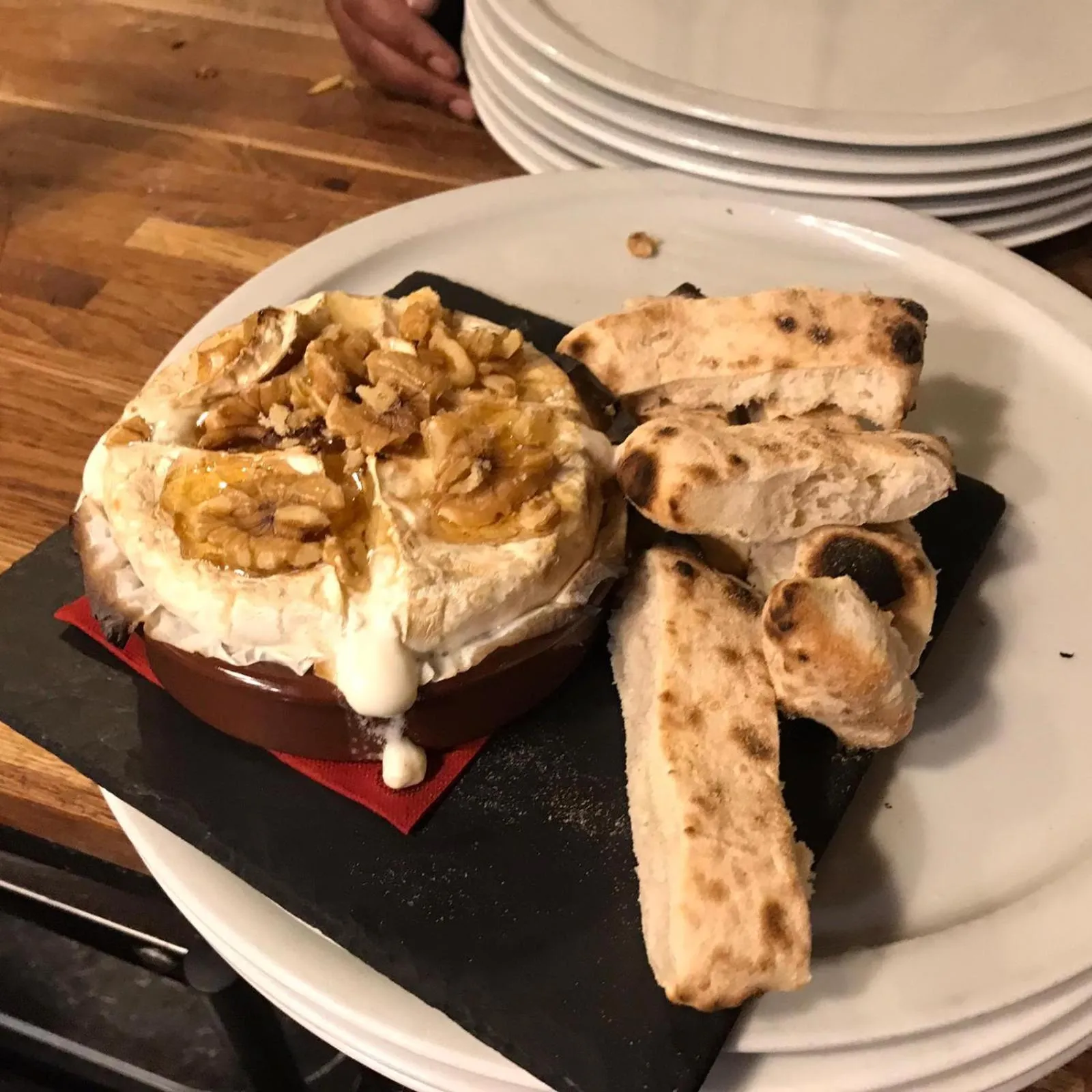 Restaurant/places to eat in LE Globe