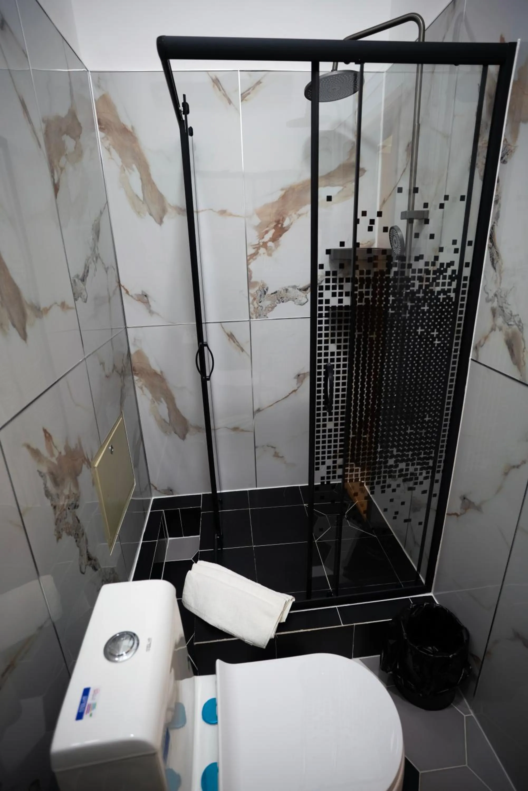 Shower in Tsolmon's Serviced Apartments