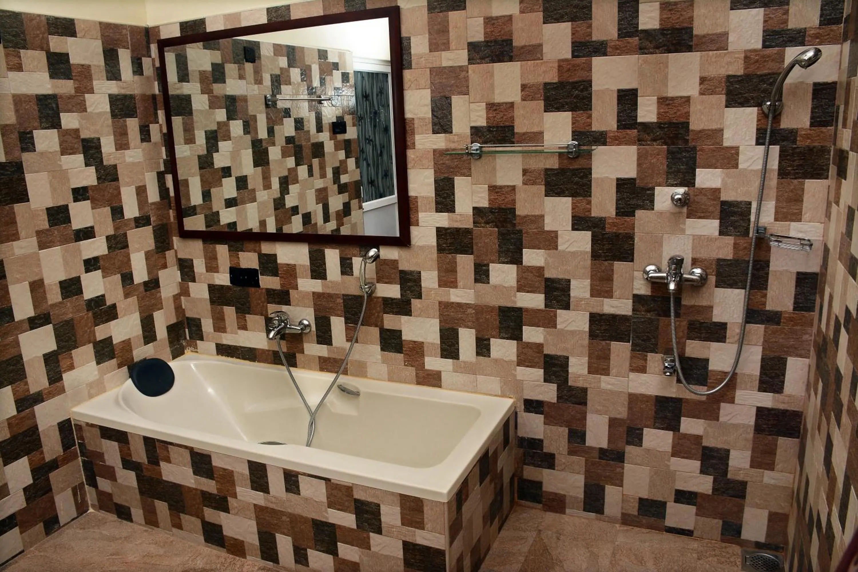 Sea View Tourist Inn