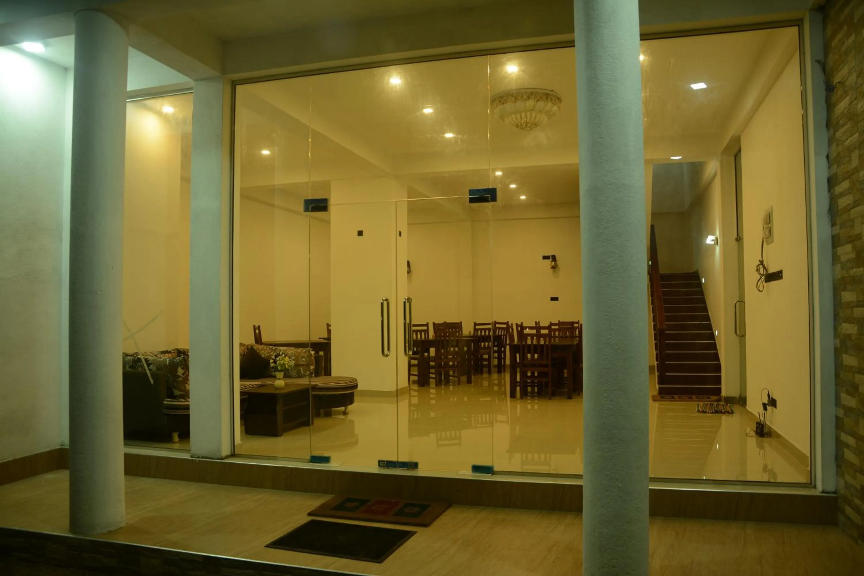 Restaurant/places to eat in Sea View Tourist Inn