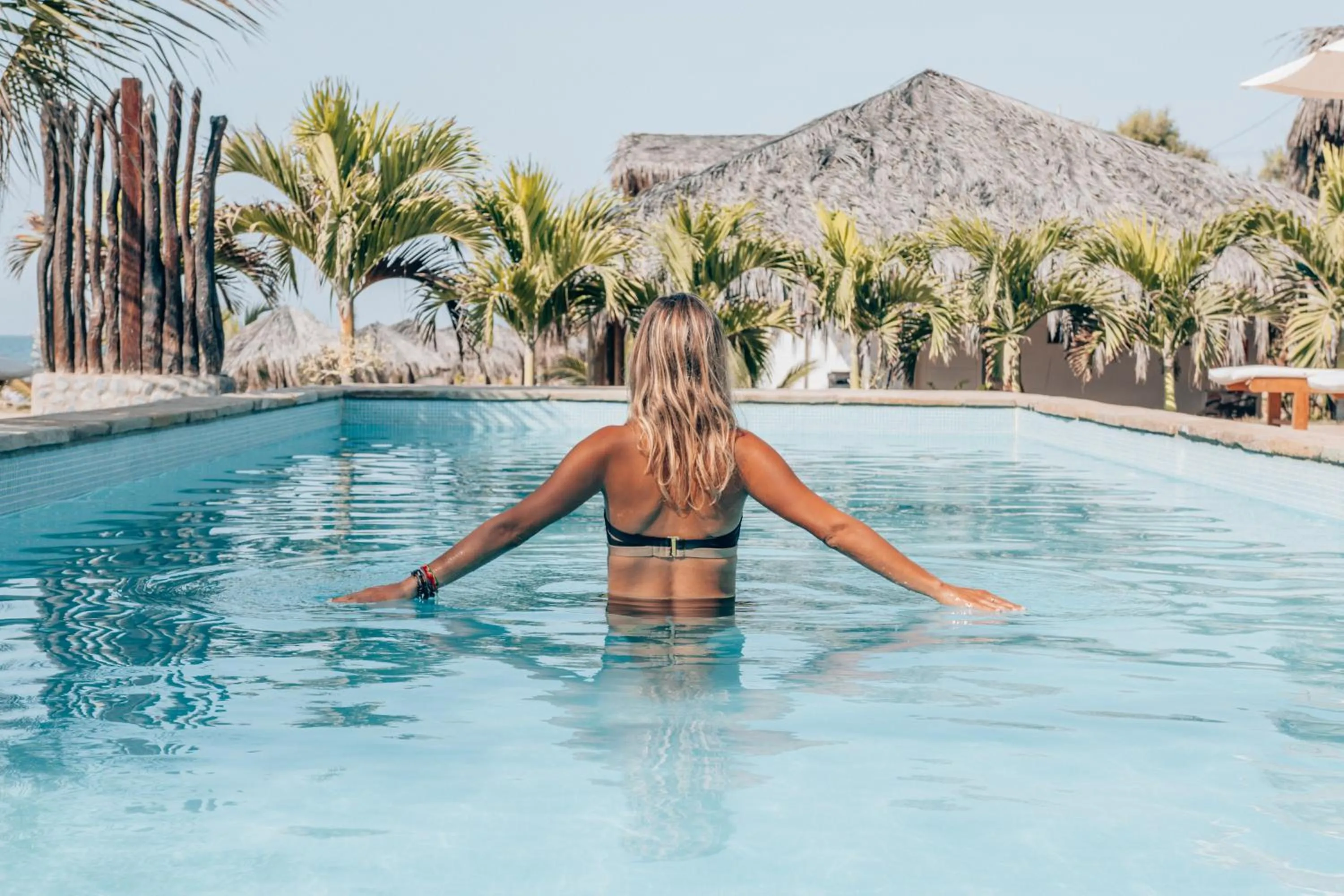 Swimming pool in Baja Canoas Hotel