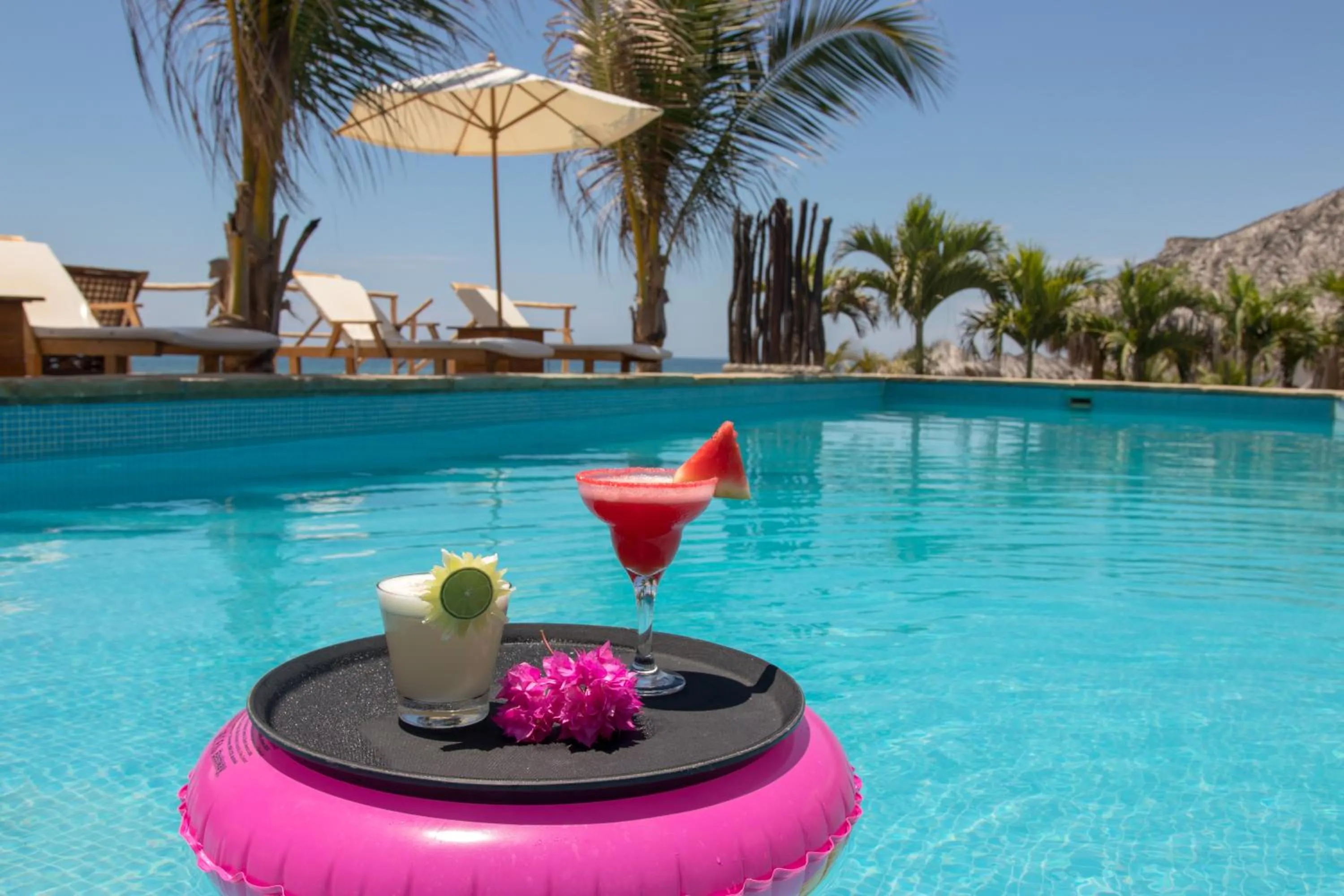 Restaurant/places to eat in Baja Canoas Hotel