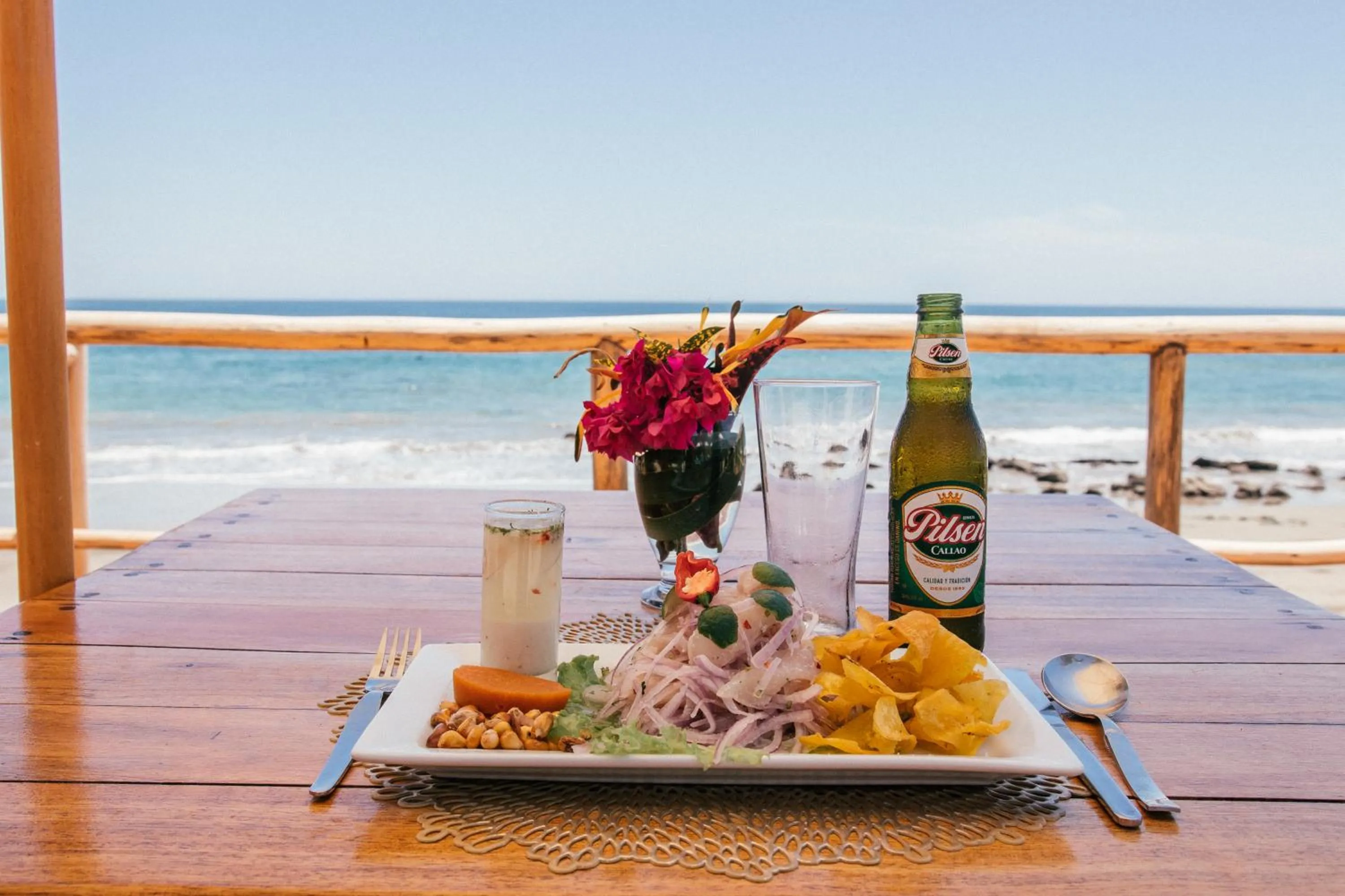 Restaurant/places to eat in Baja Canoas Hotel