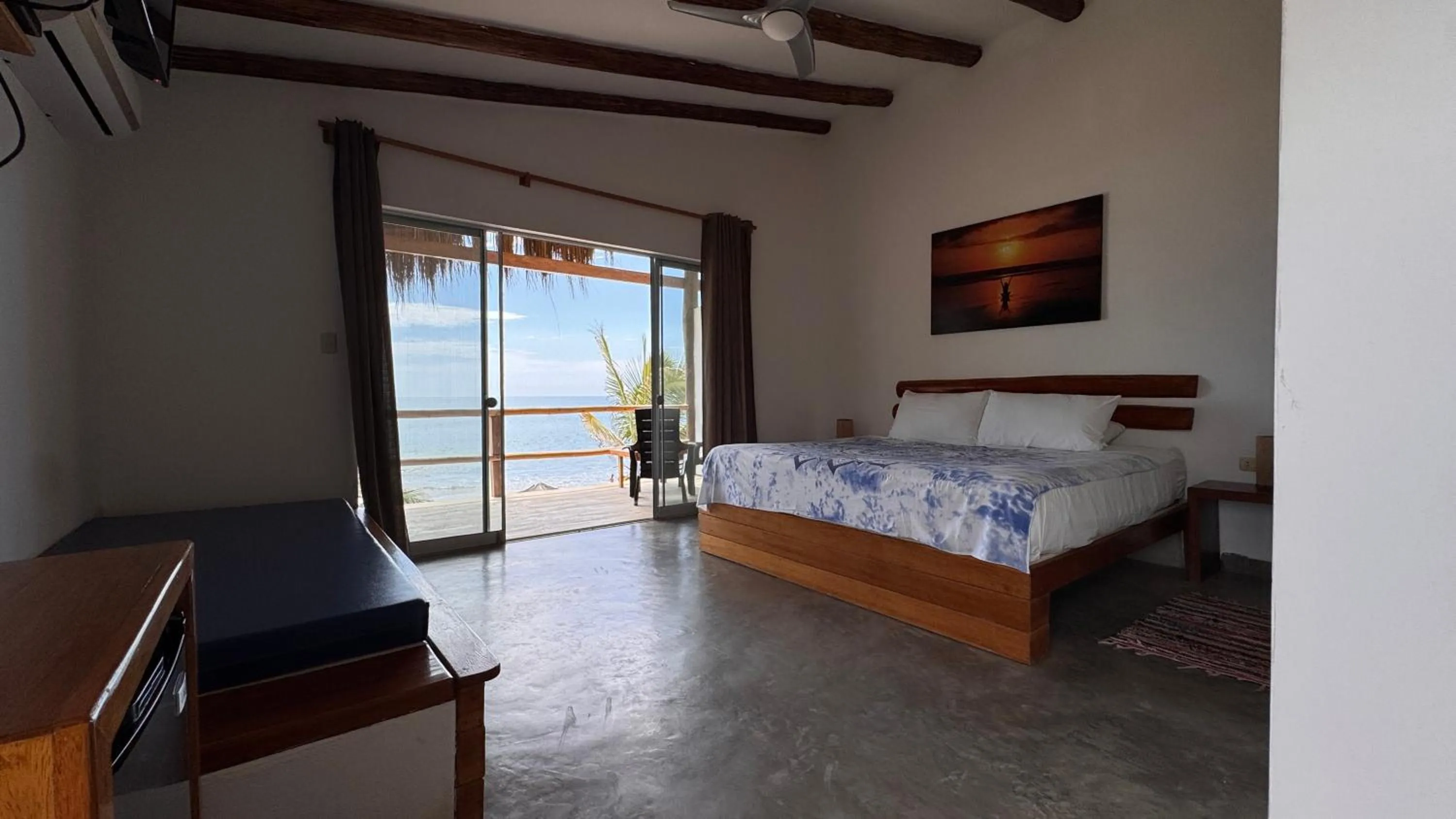 Bed in Baja Canoas Hotel