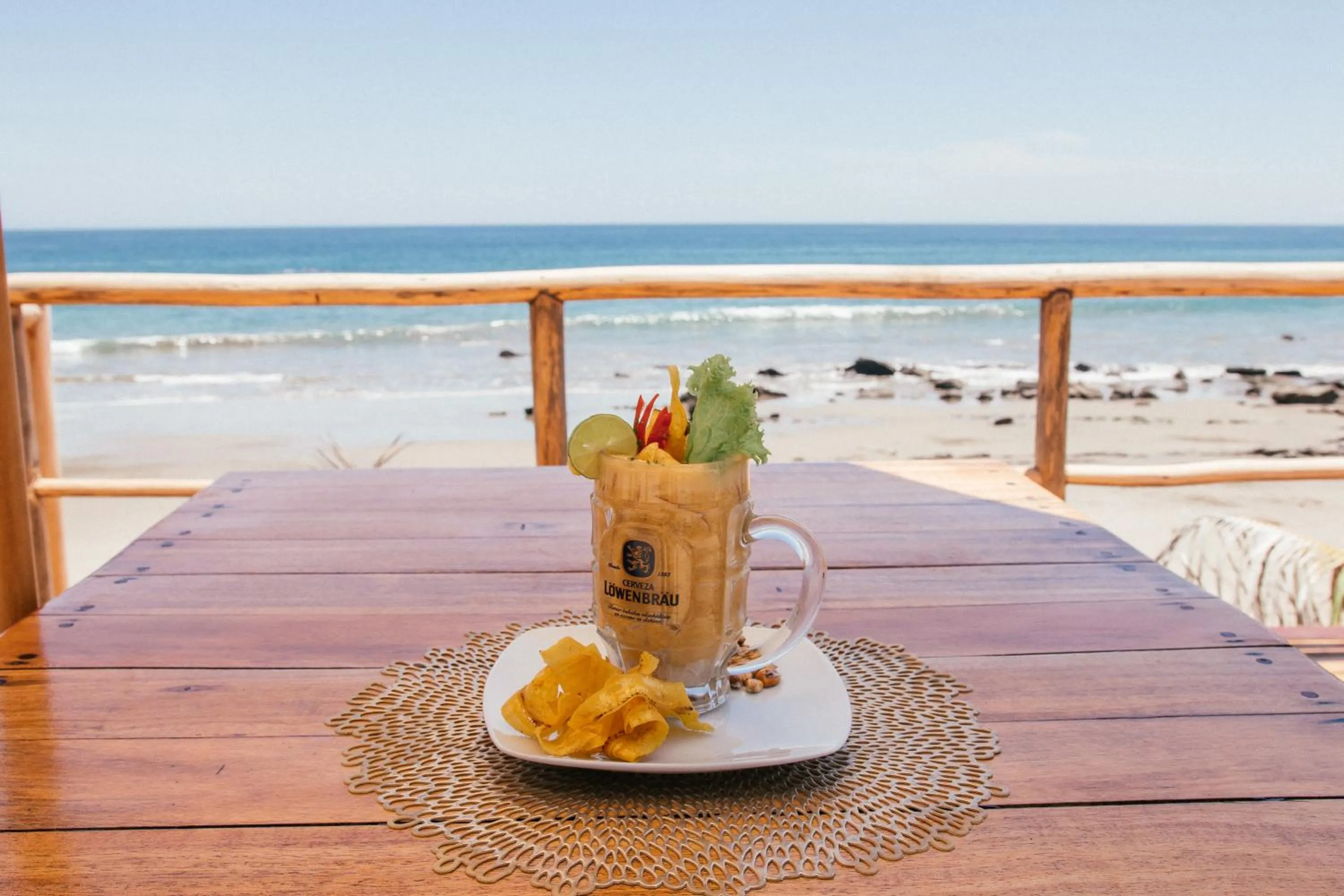 Restaurant/places to eat in Baja Canoas Hotel