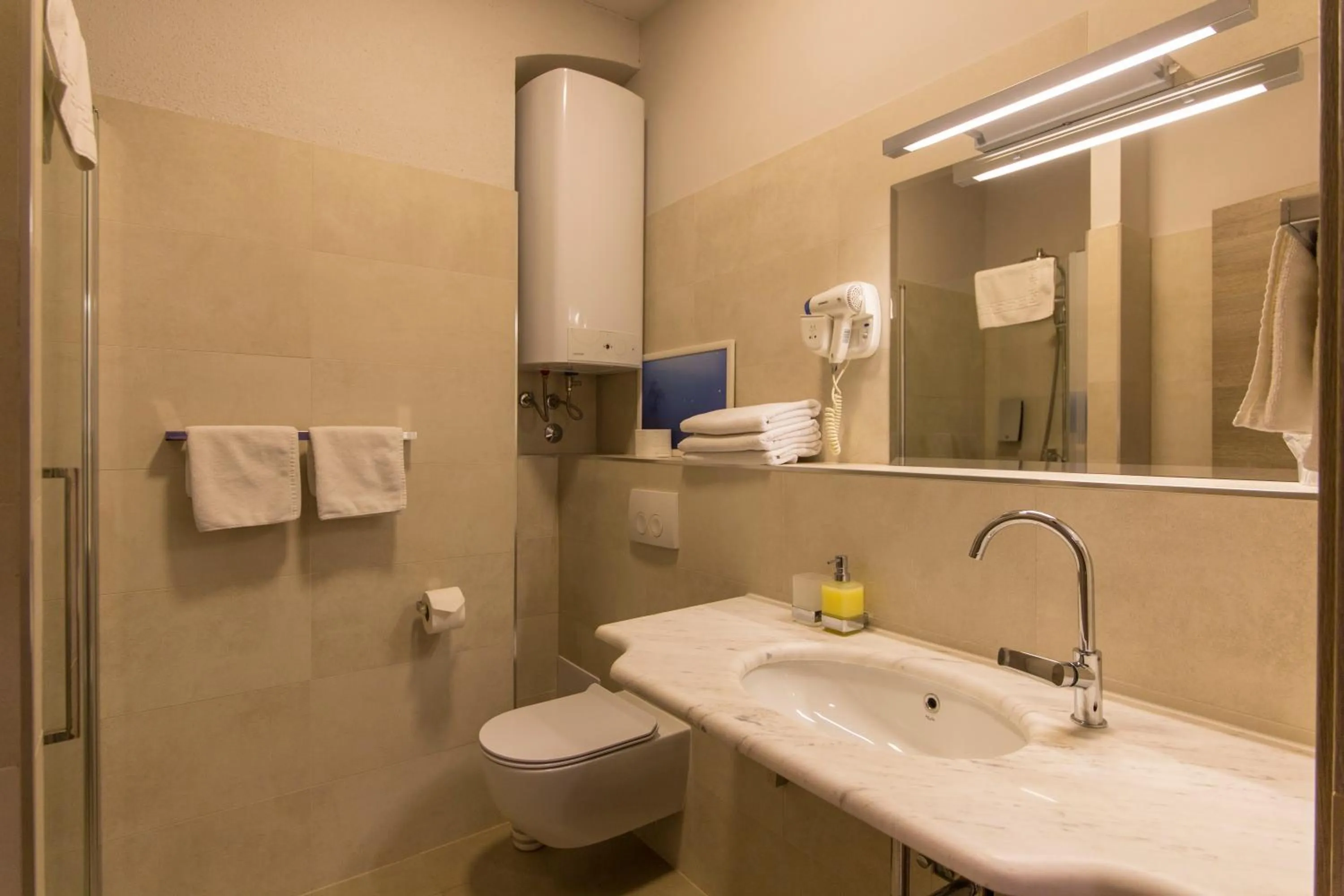 Tifani Luxury Rooms 2