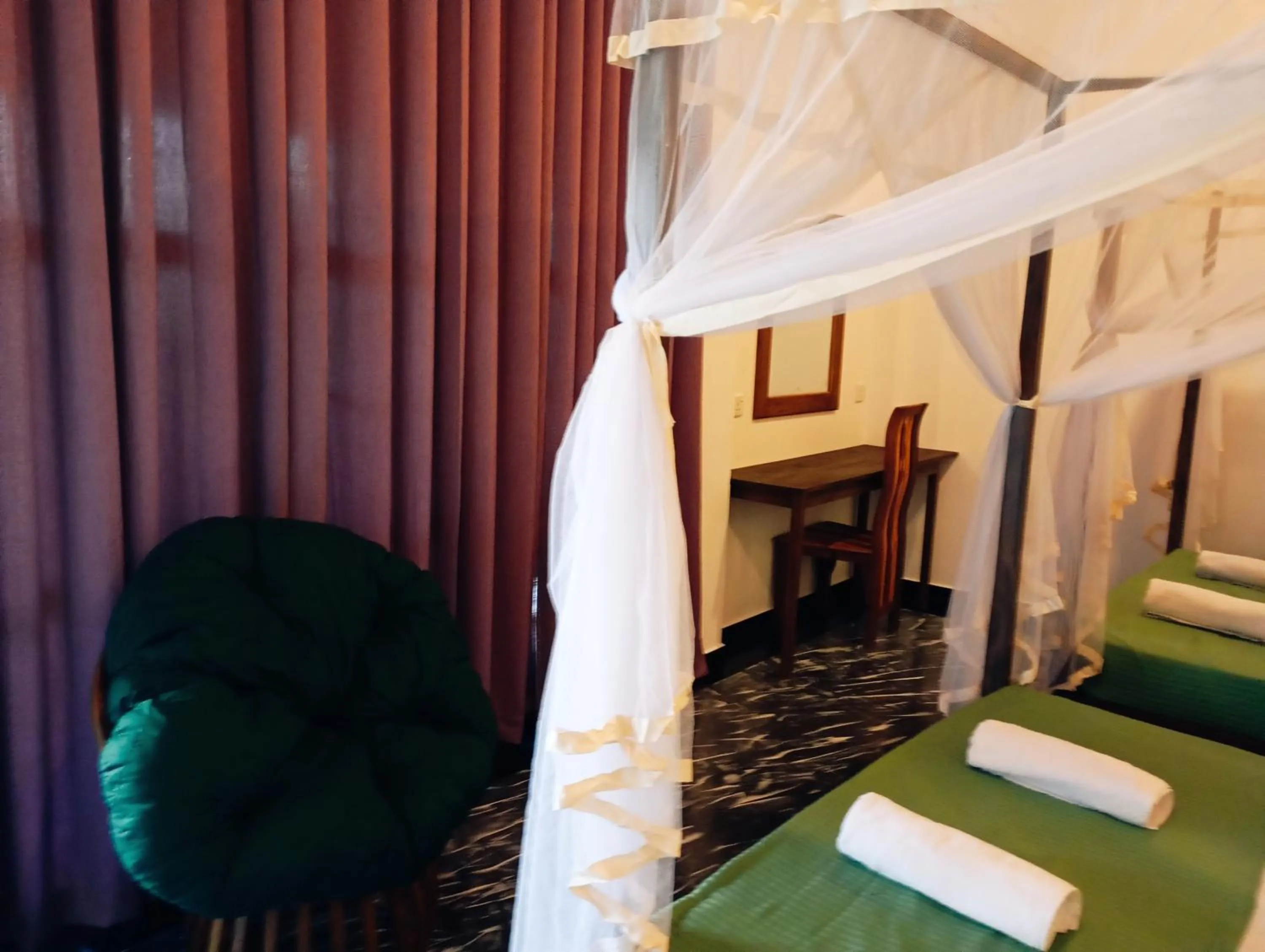 Hot Tuna Surfers Rest Midigama