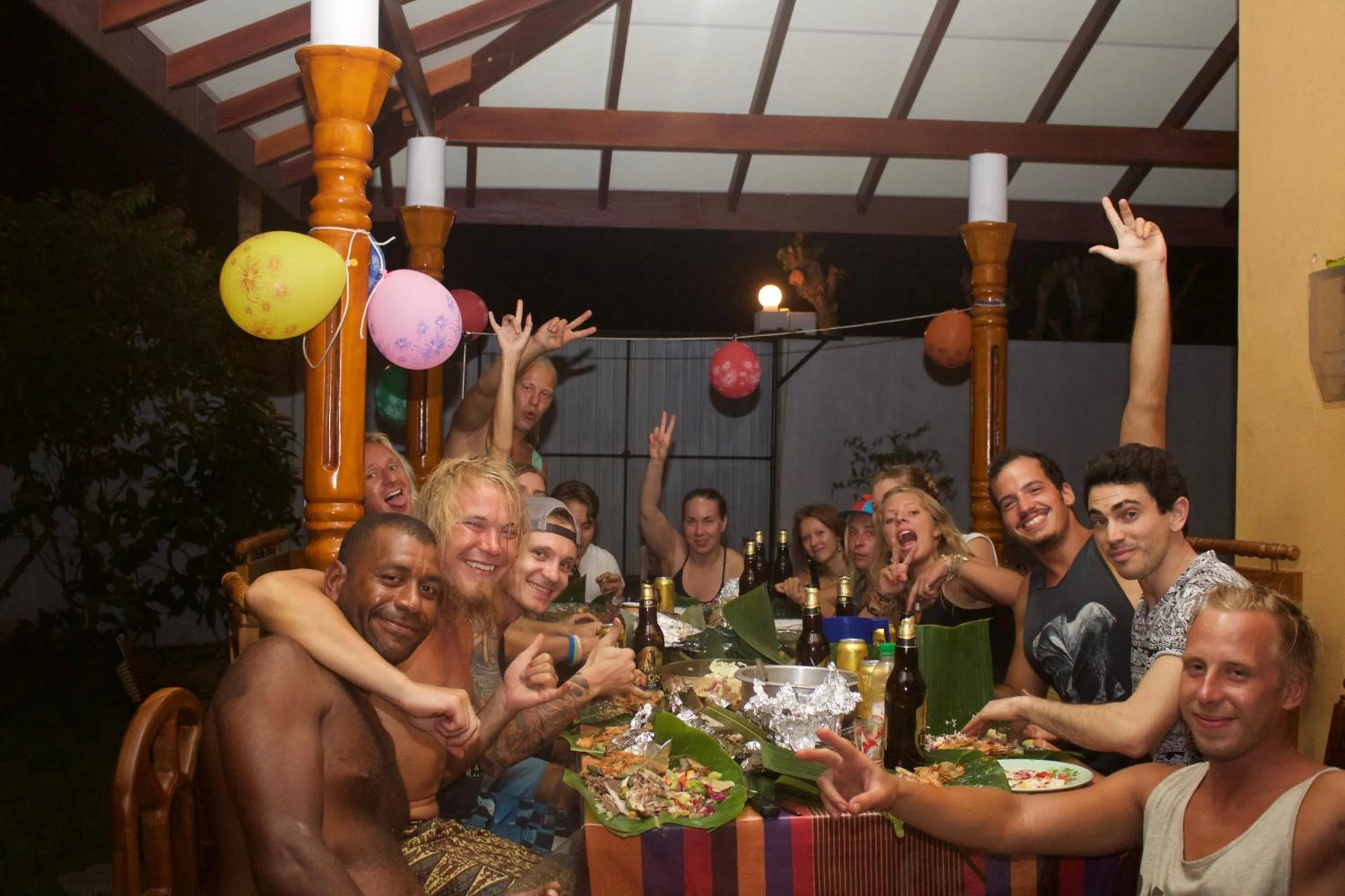 group of guests in Hot Tuna Surfers Rest Midigama