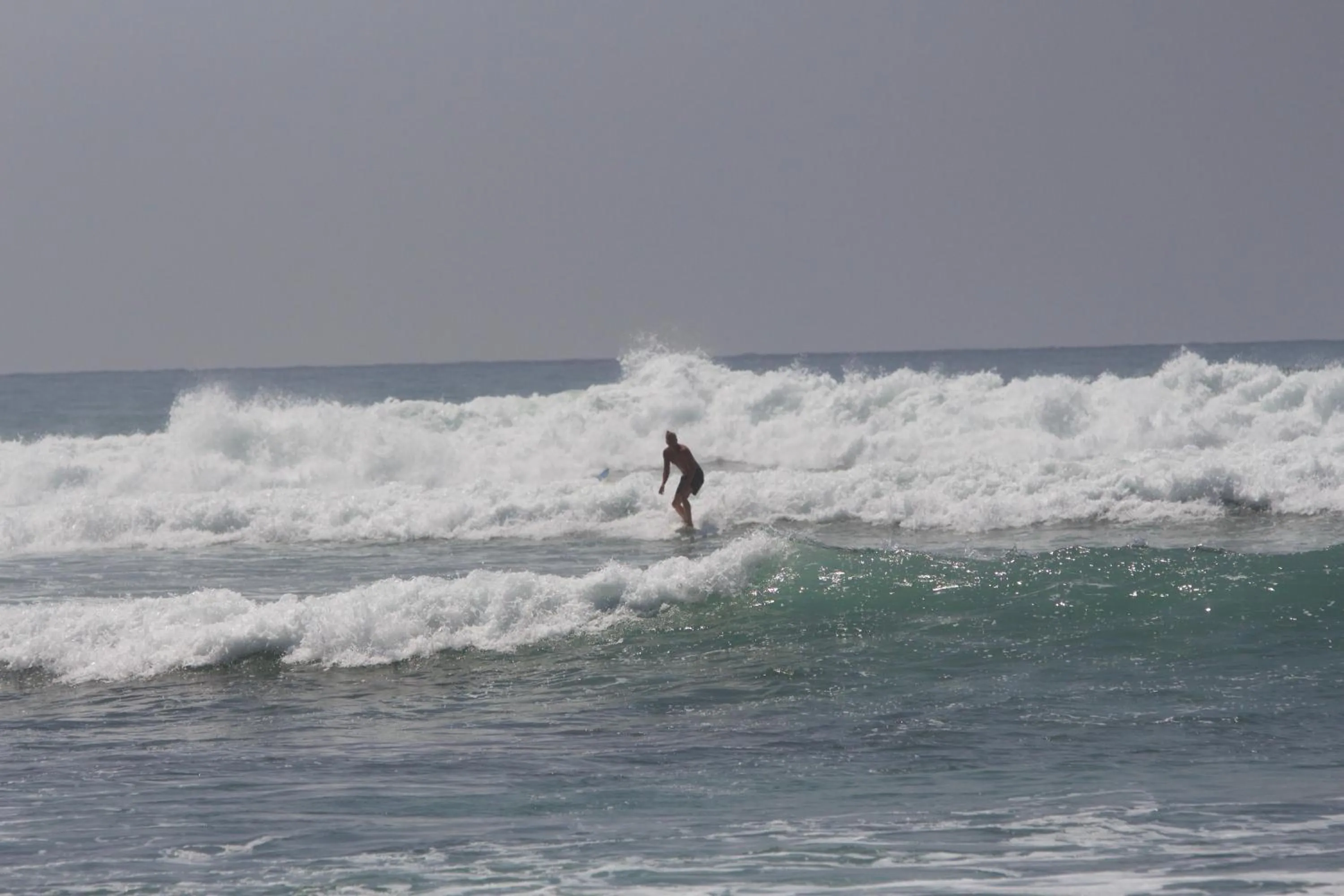 Sports in Hot Tuna Surfers Rest Midigama