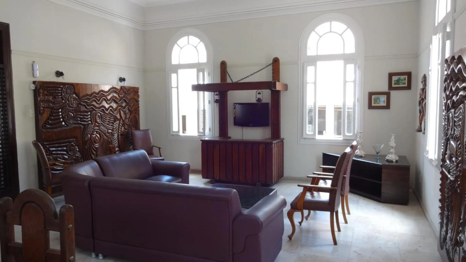 Communal lounge/ TV room in Hotel Central