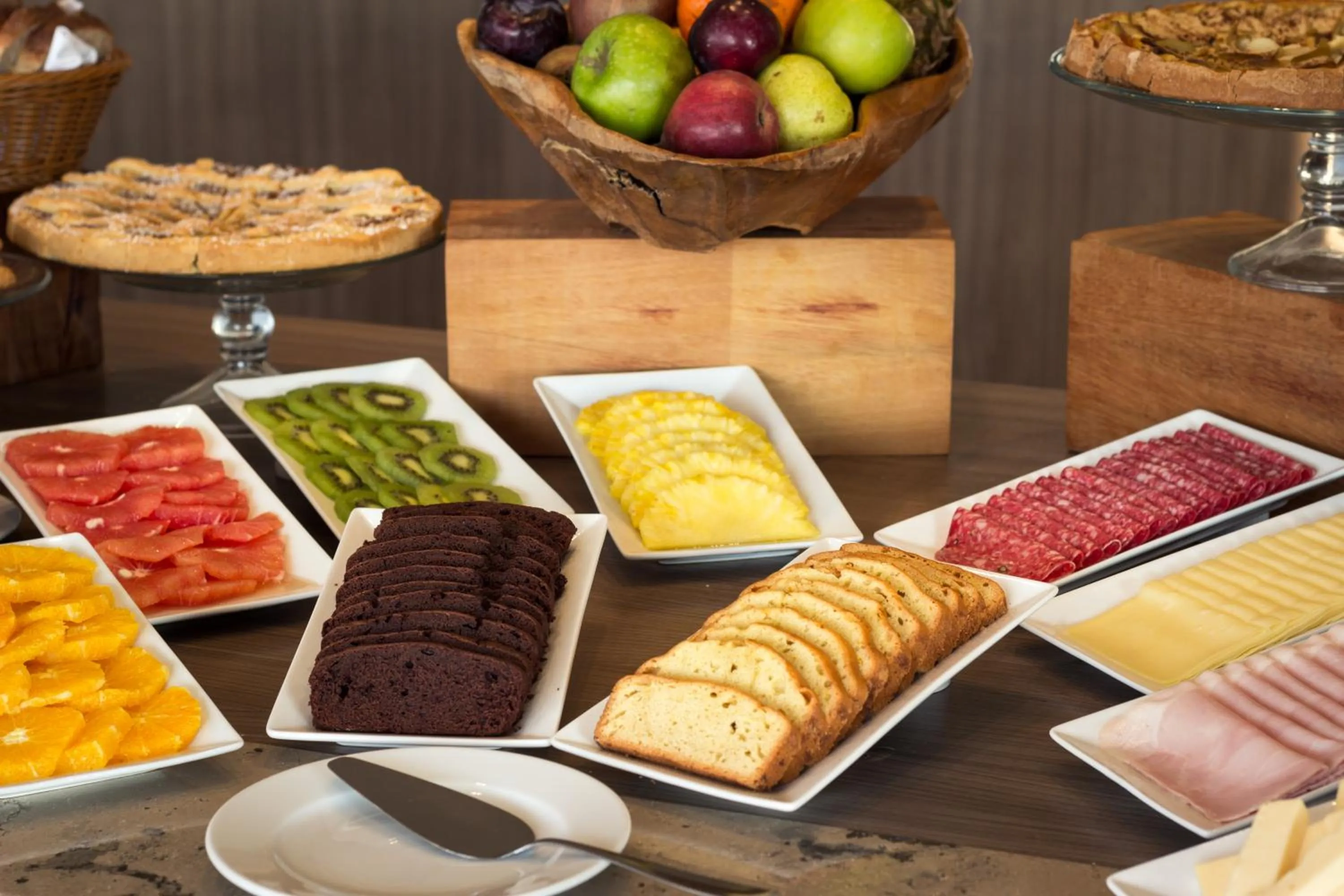 Food and drinks in Salinas del Almiron Resort Termal