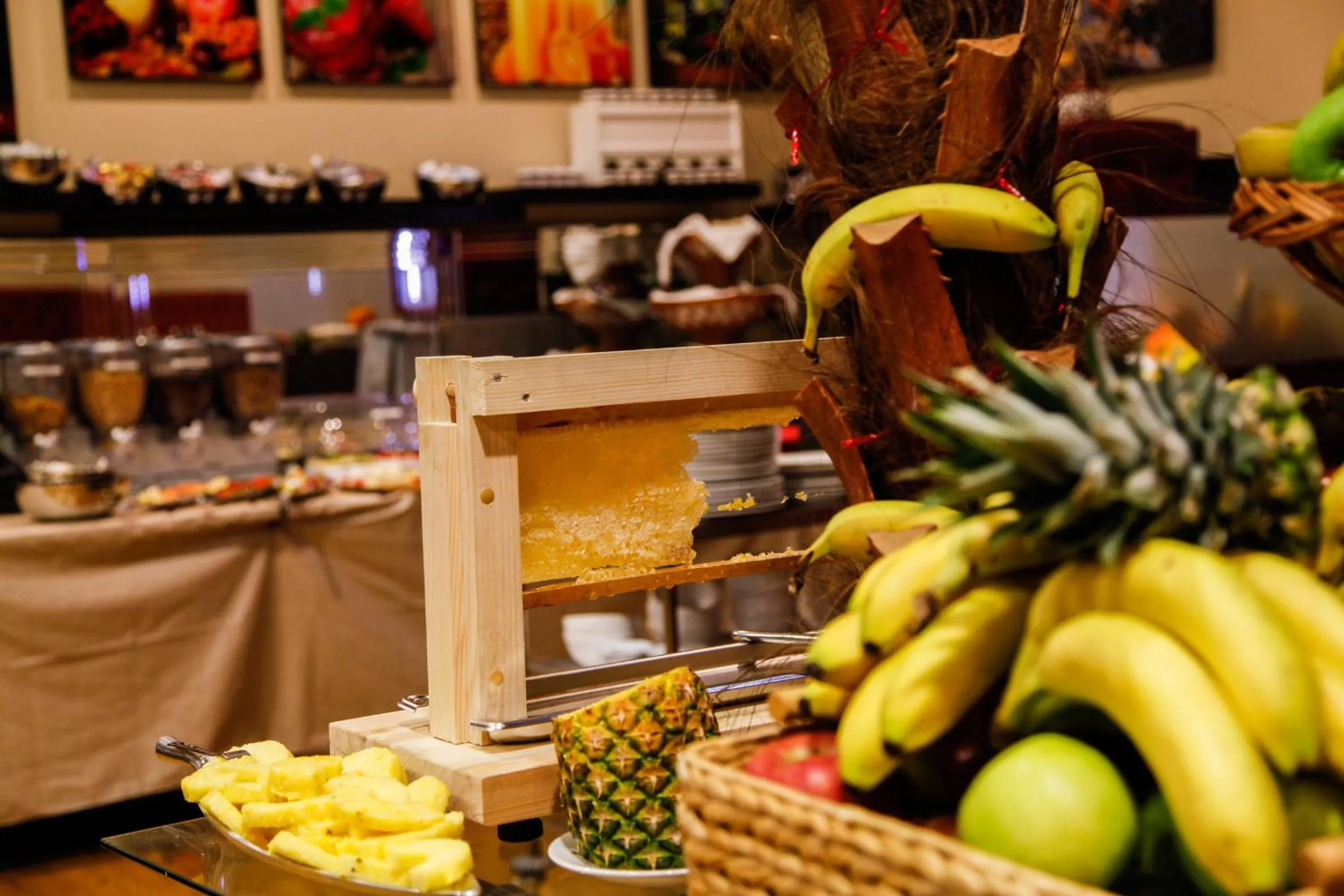 Buffet breakfast in LivInn by Trotmannia