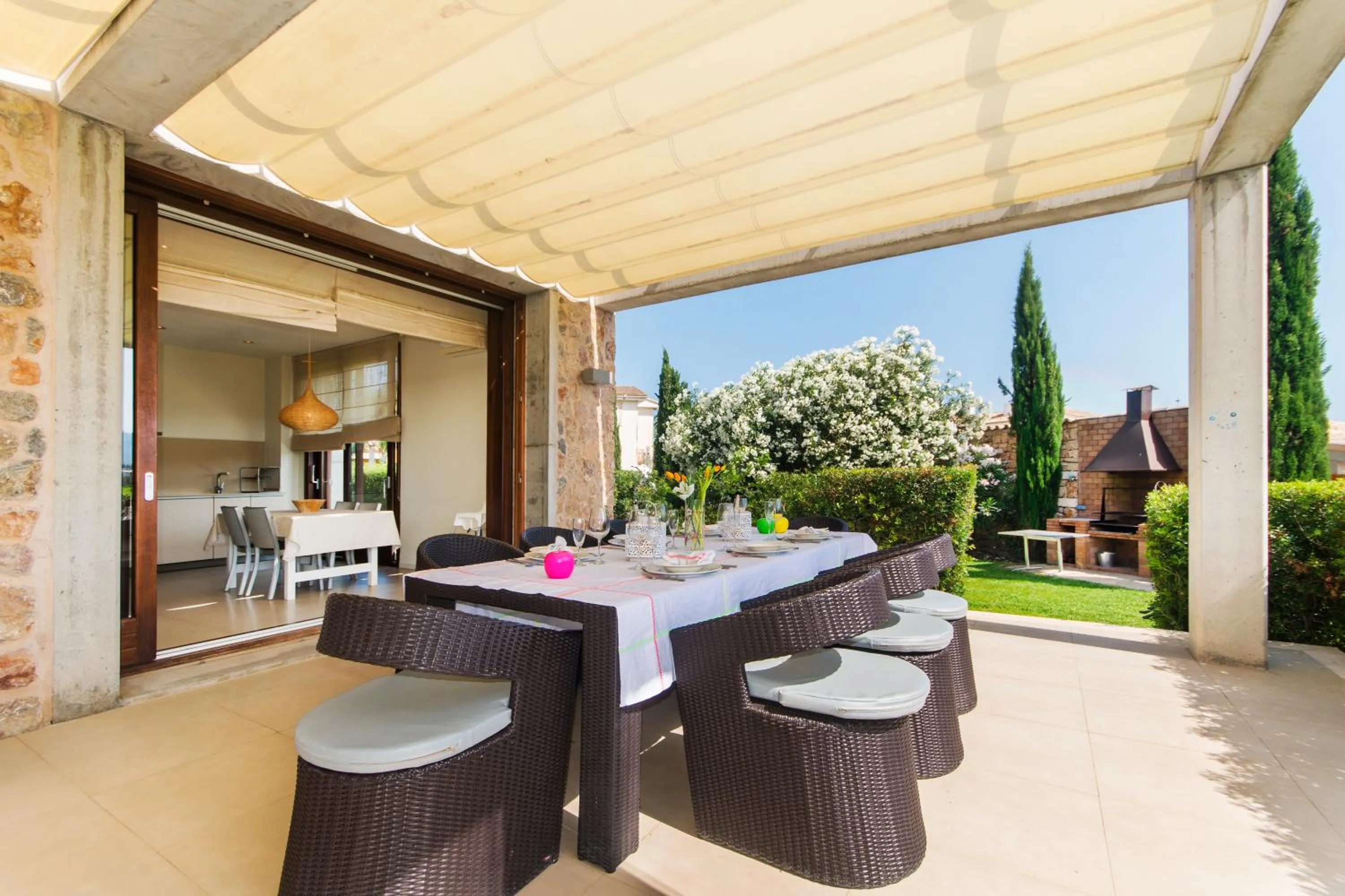 Patio in Villa Barcares Gran for 10, pool, gym and close to beach