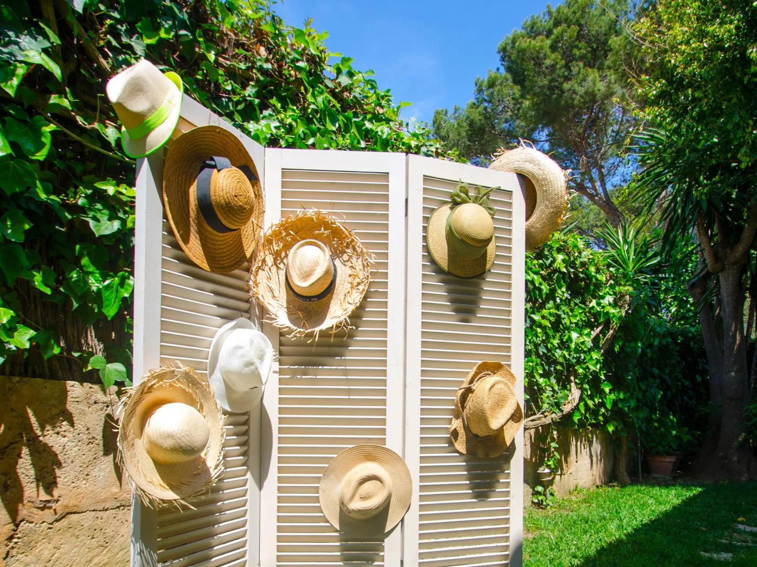 Garden in Villa Camila para 7 junto a playa de Sant Pere