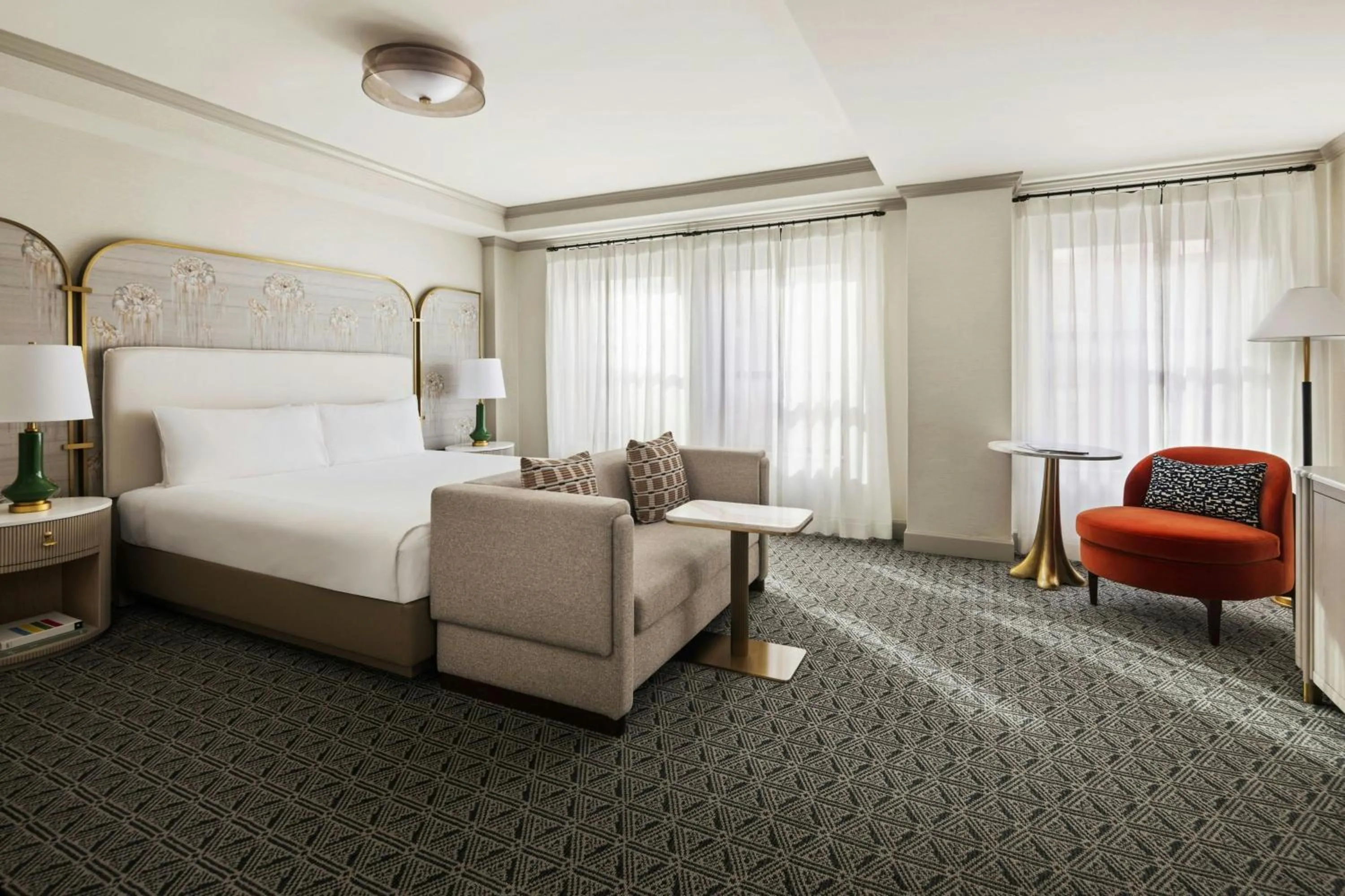 Photo of the whole room, Bed in The Talbott, Autograph Collection