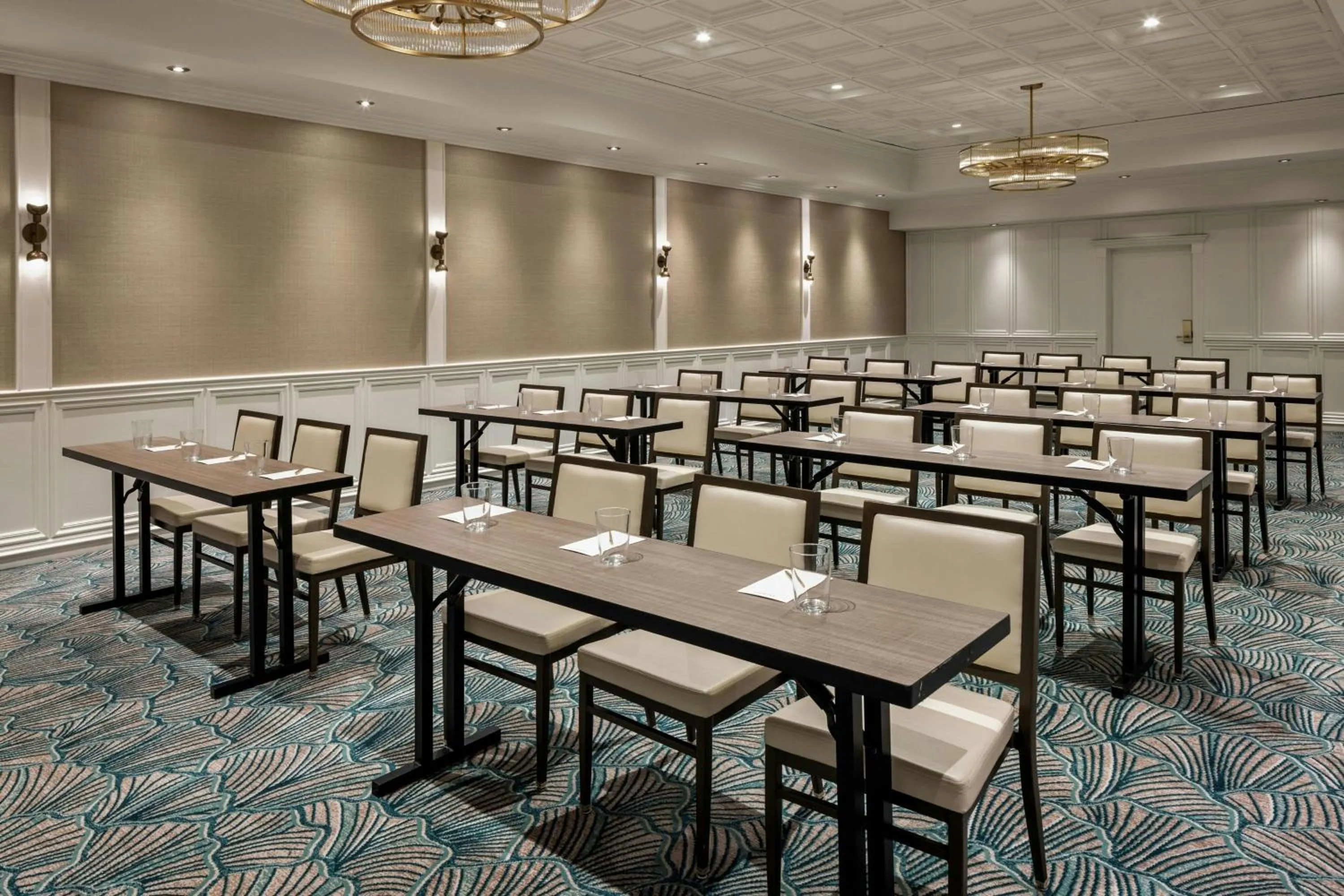 Meeting/conference room in The Talbott, Autograph Collection