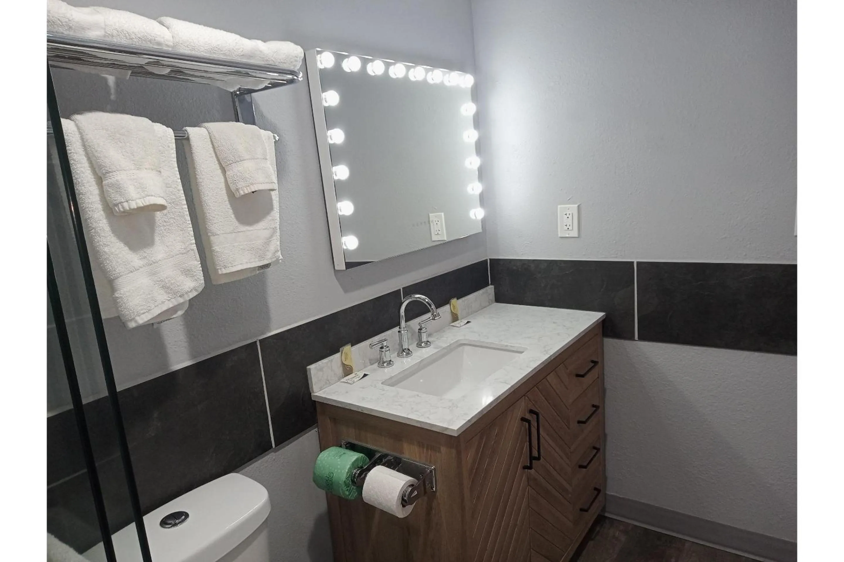 Bathroom in Marshall Lodge By OYO Hwy 65