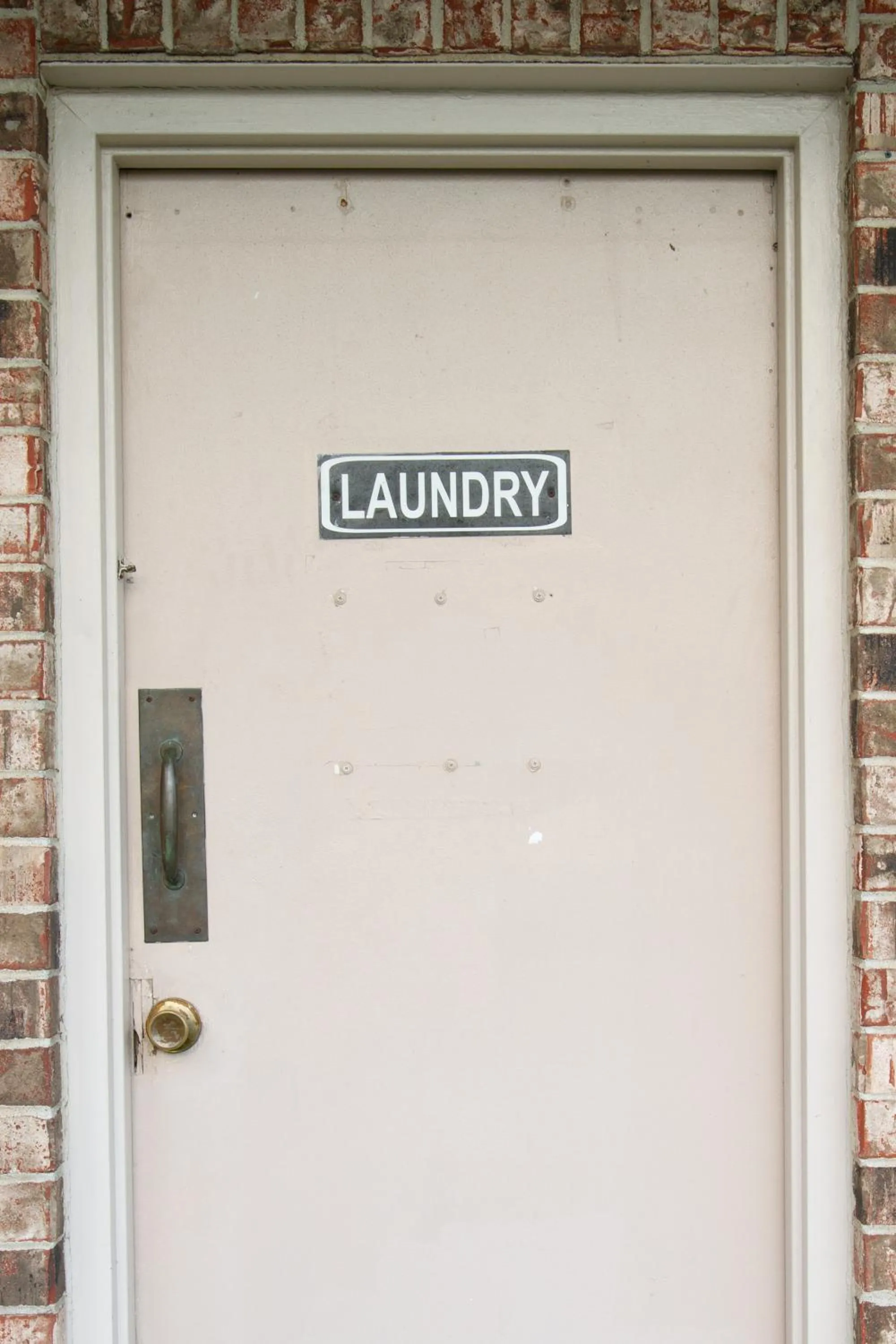 Facade/entrance in Marshall Lodge By OYO Hwy 65