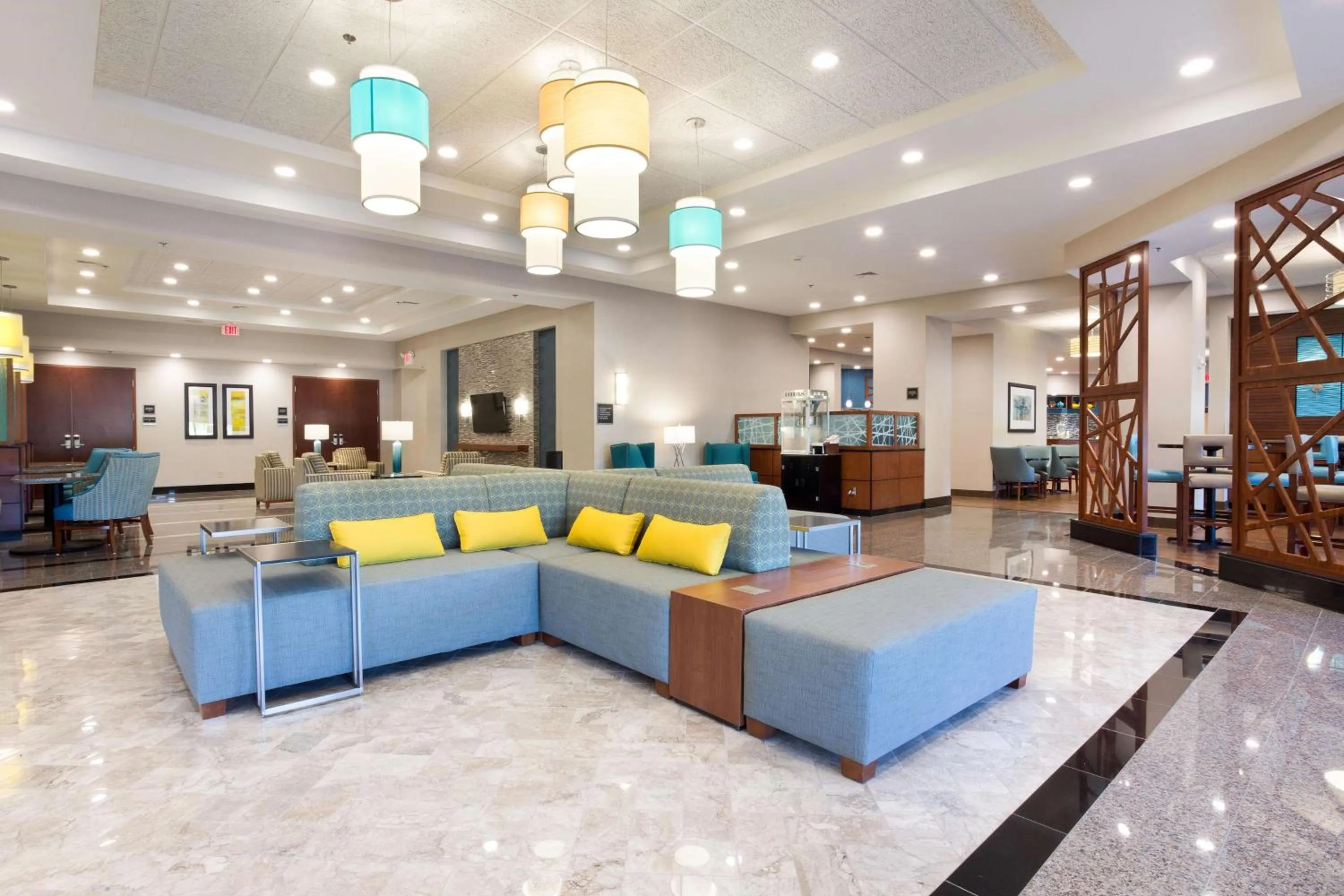 Lobby or reception in Drury Inn & Suites Burlington