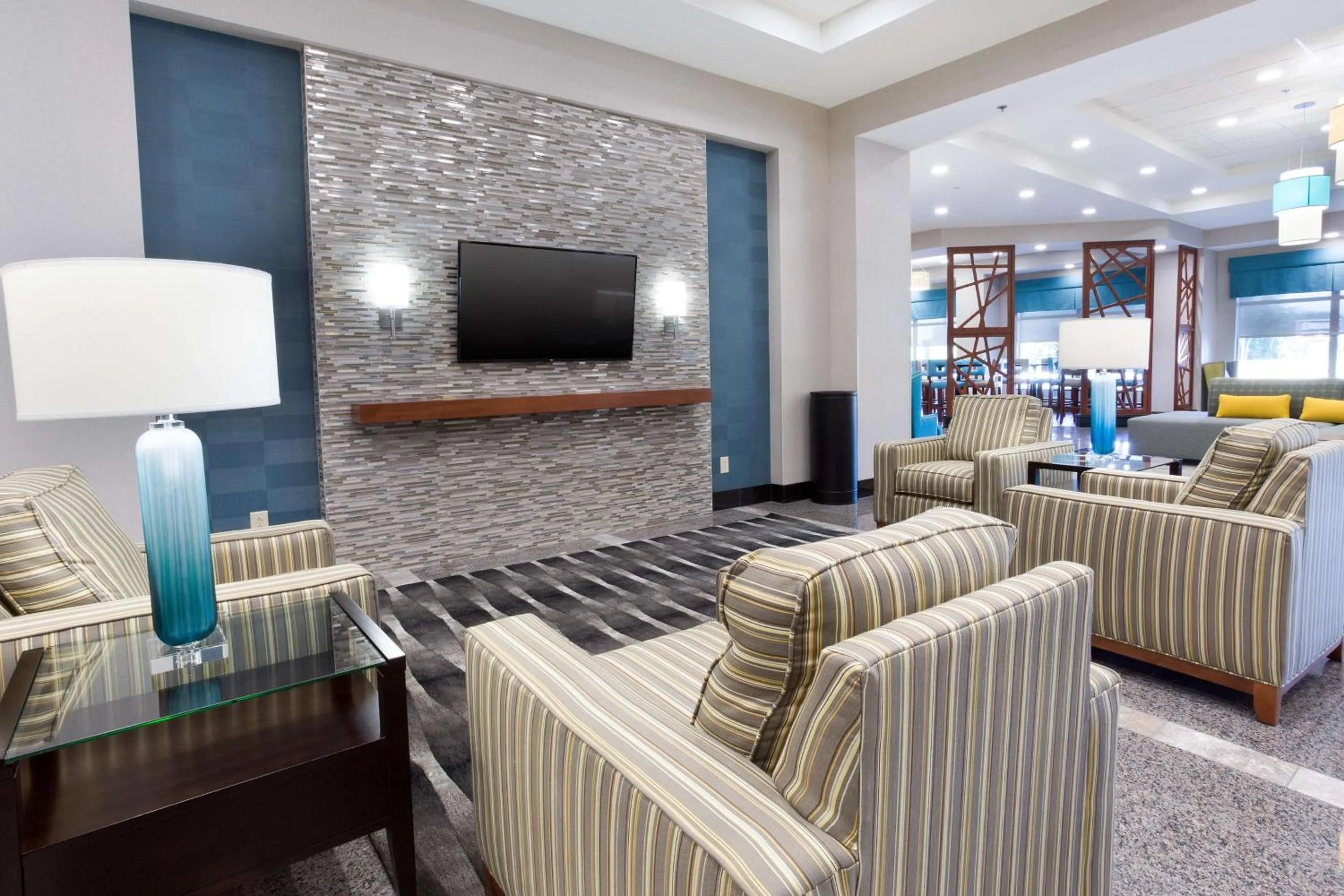 Lobby or reception in Drury Inn & Suites Burlington