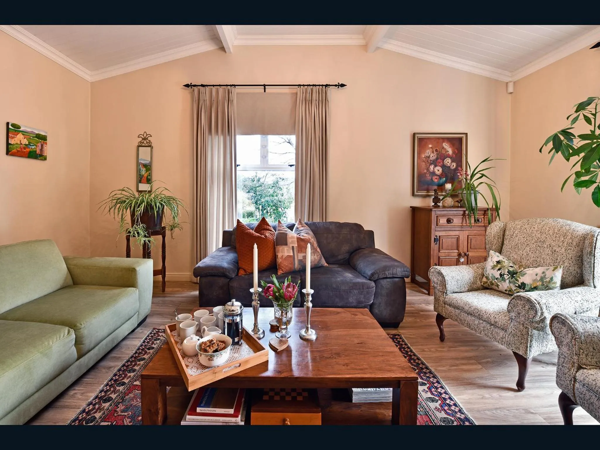 Living room in Petit & Grande Plaisir luxury self-catering