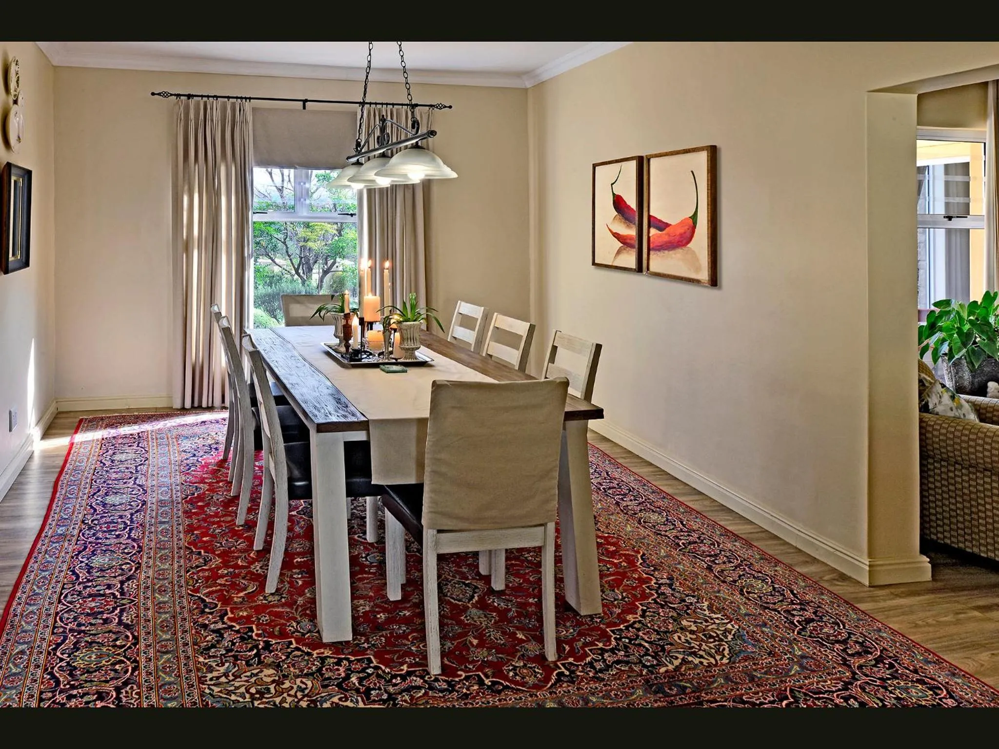 Dining area in Petit & Grande Plaisir luxury self-catering