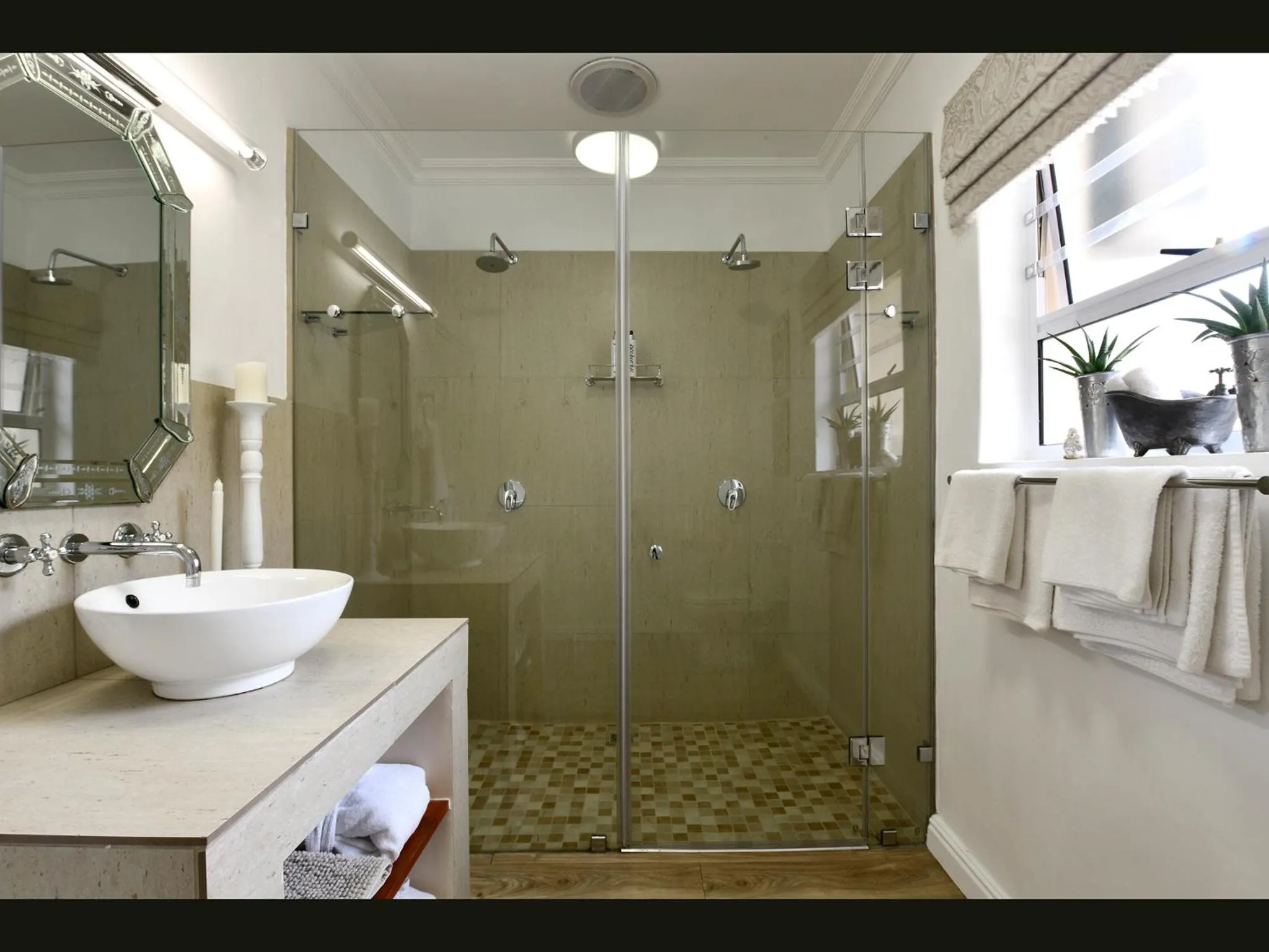 Bathroom in Petit & Grande Plaisir luxury self-catering