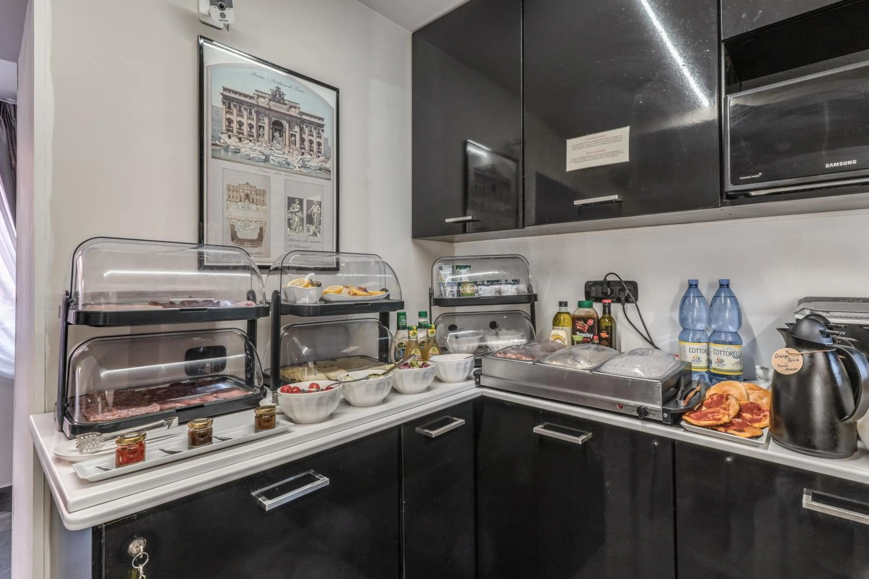 Breakfast in Operà Suites Pinciana