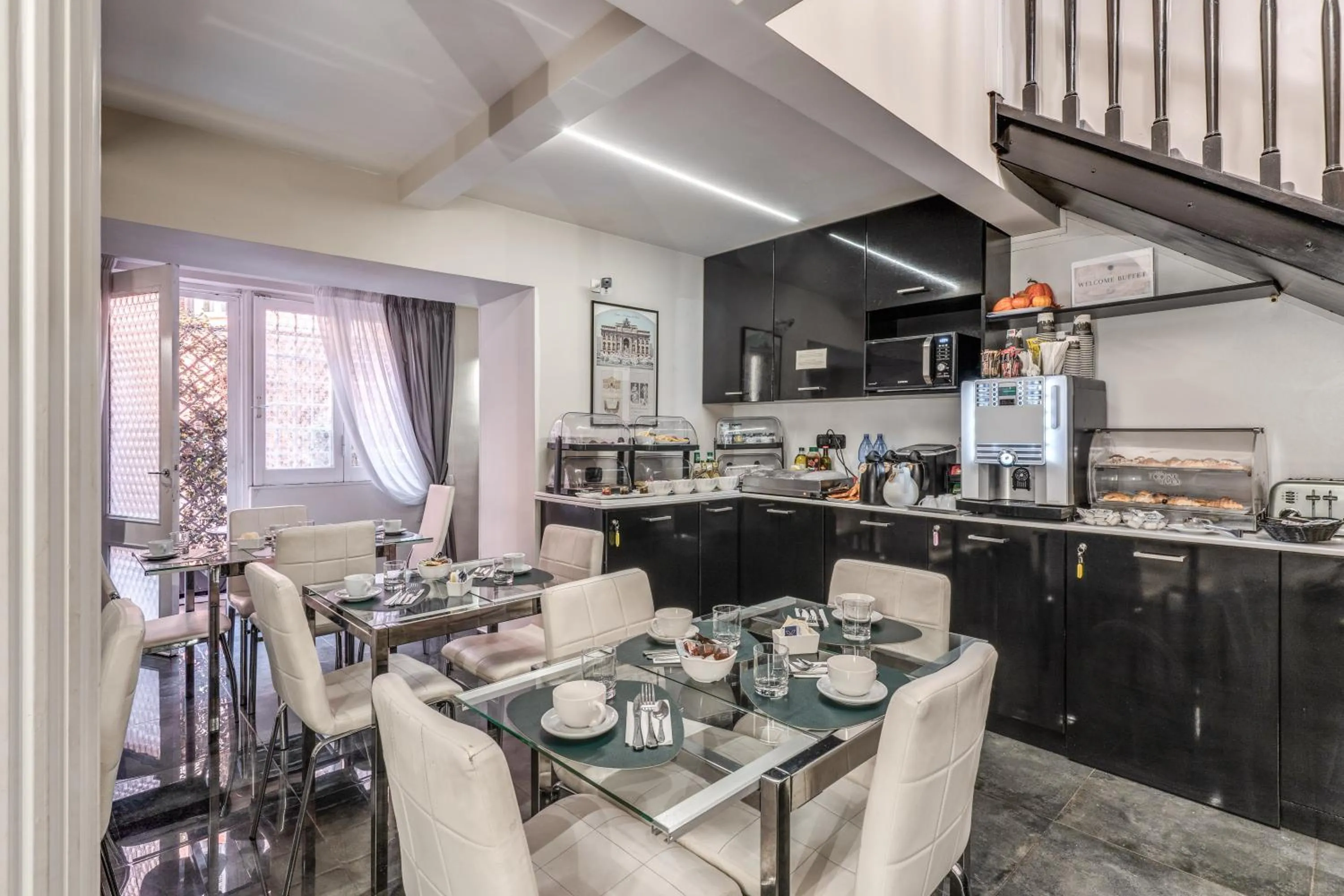 Breakfast in Operà Suites Pinciana