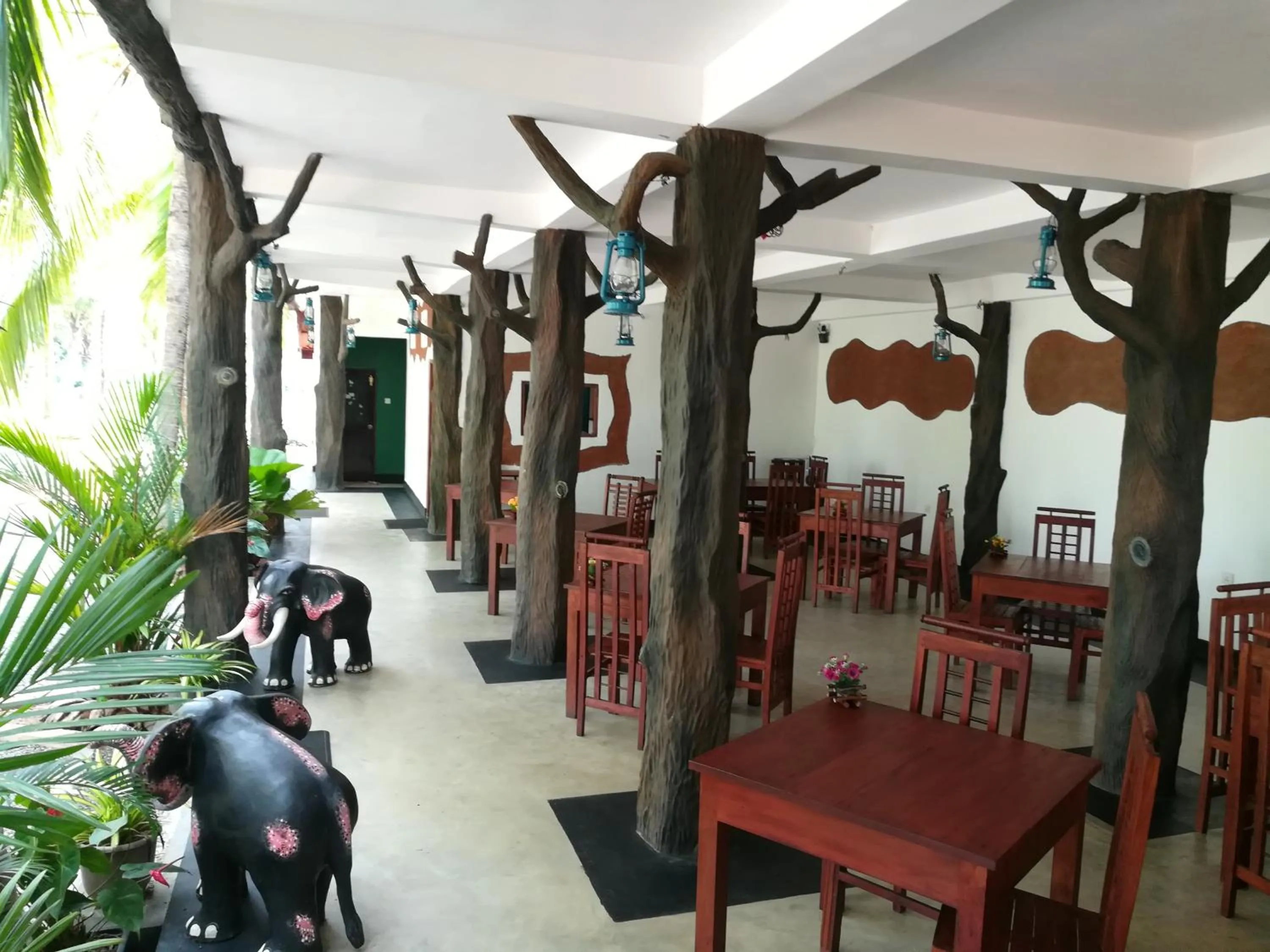 Restaurant/places to eat in The Nature Park Villa